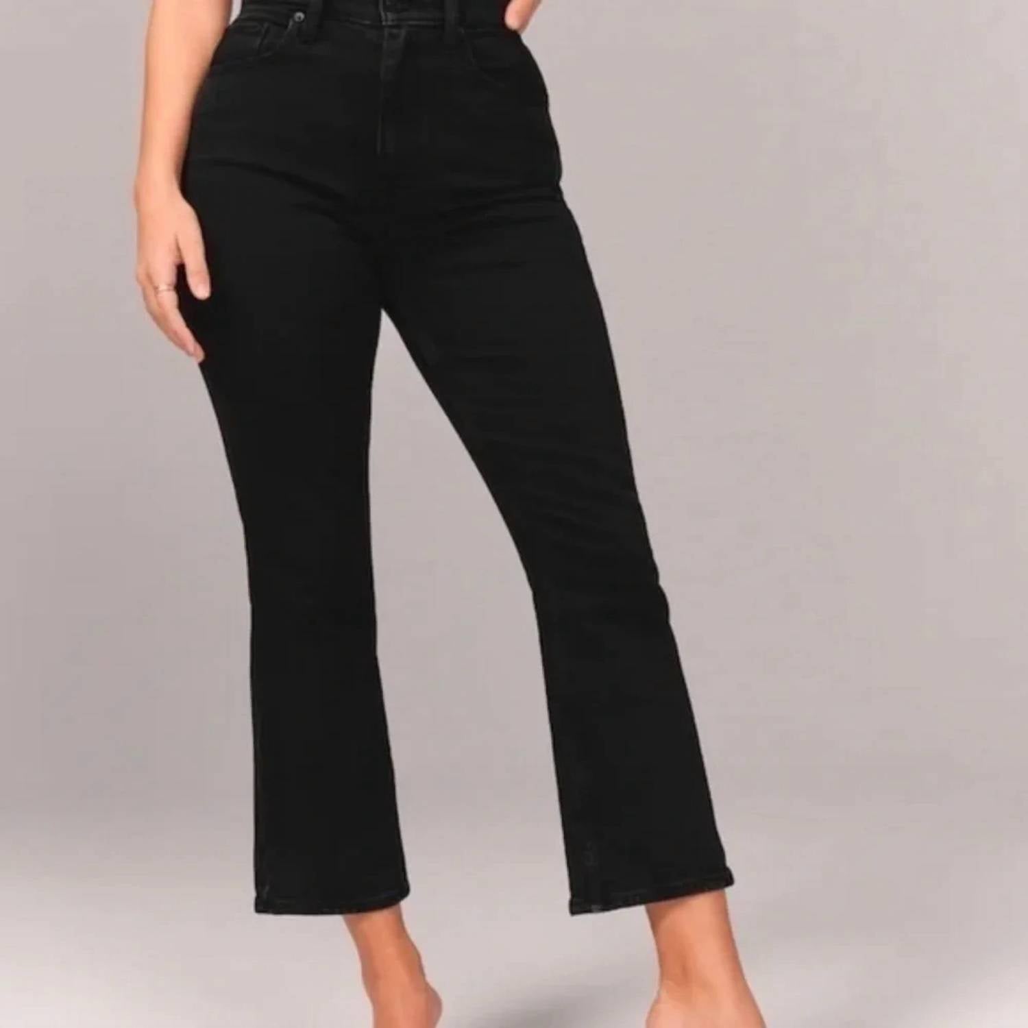 Abercrombie & Fitch - Curve Love Ultra High Rise Kick Flare Jeans