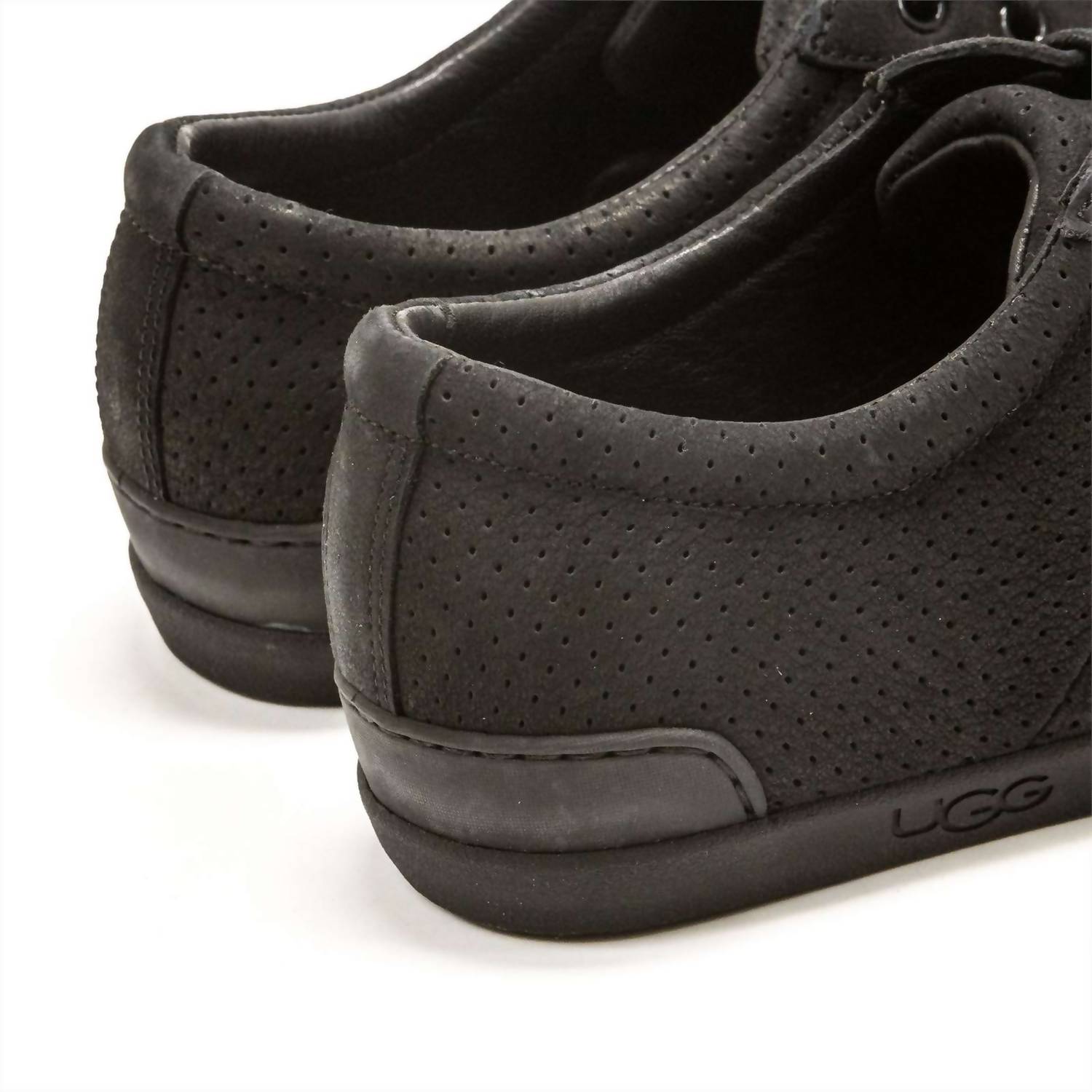 Ugg - Men's Brook-lin Perforated Leather Sneaker