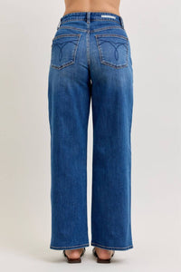 Judy Blue High Waist Wilhelmena Baggy Fit Jeans in dark wash - women's jeans - detail view