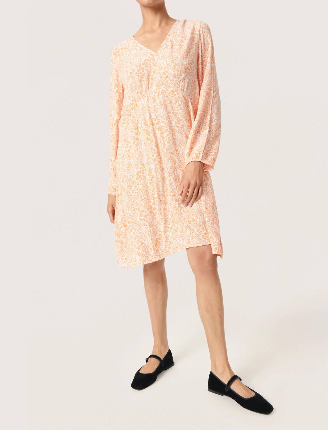 Soaked In Luxury - Zaya Knee-length Long Sleeve Midi Dress