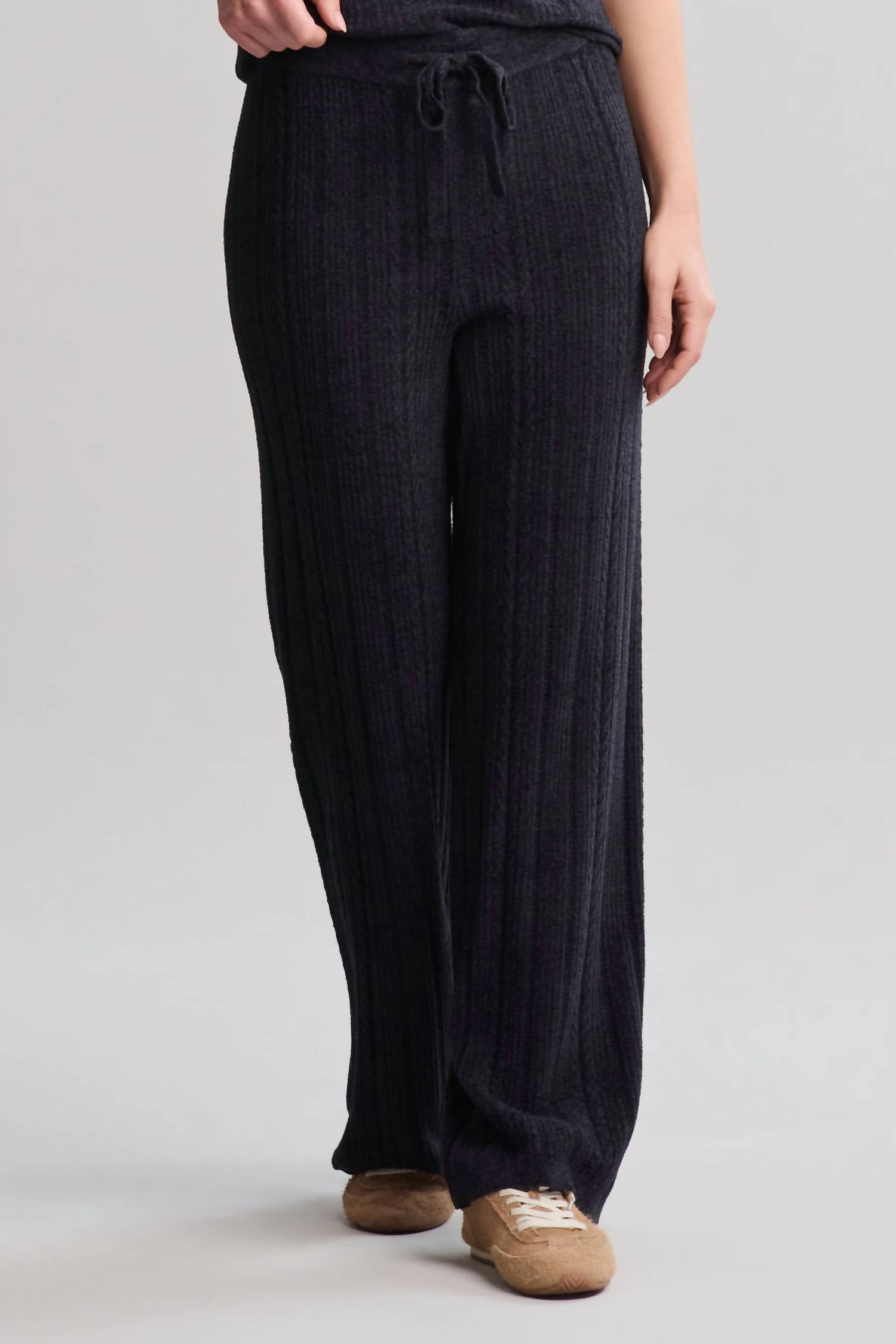 Barefoot Dreams - Cozychic Ultra Lite® Cable Knit Ankle Pants