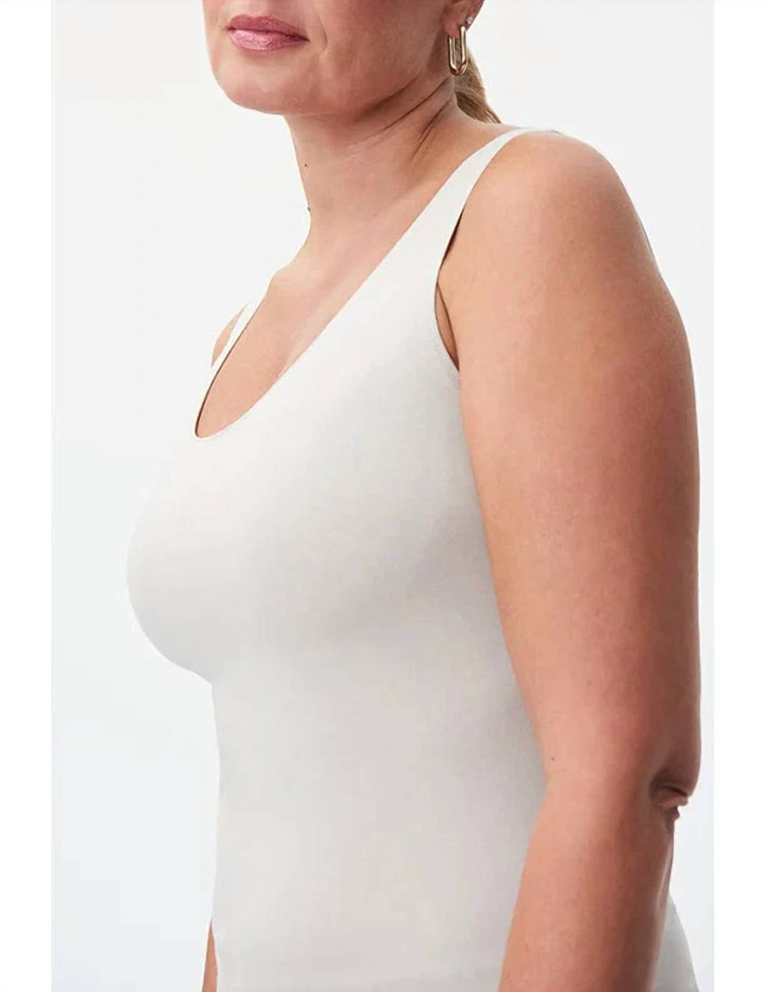Joseph Ribkoff - FITTED SCOOP NECK TOP