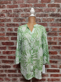Jess & Jane - Women's Floral Button Down 3/4 Sleeve Top