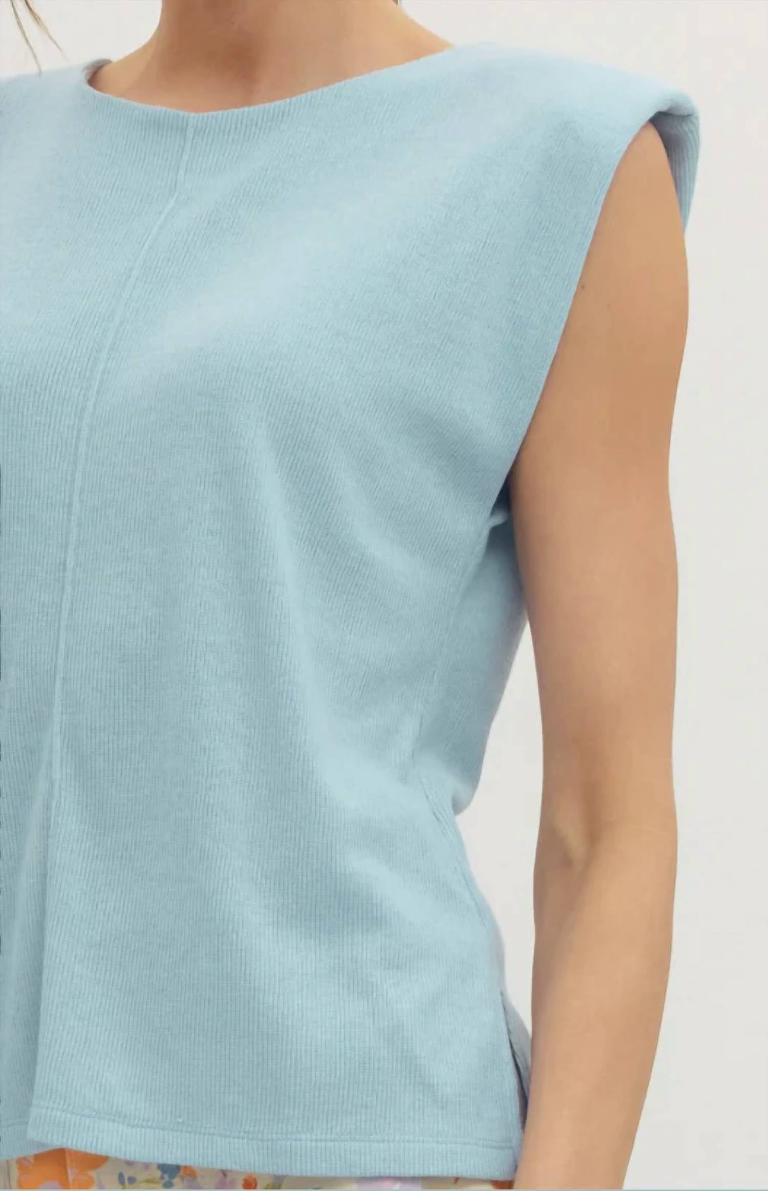 Entro - Effortlessly Bold Top