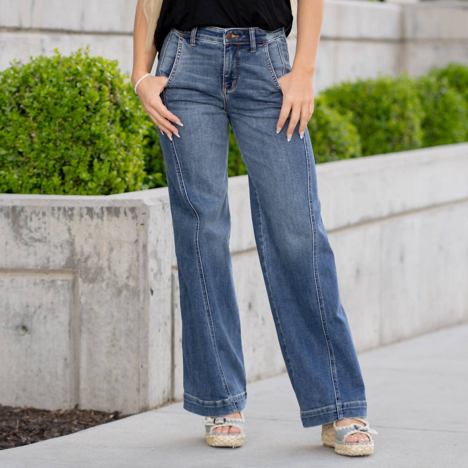 Judy Blue - Boardroom Babe High Rise Wide Leg Jean