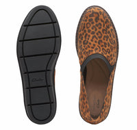 Clarks - Women's Airabell Mid Shoes