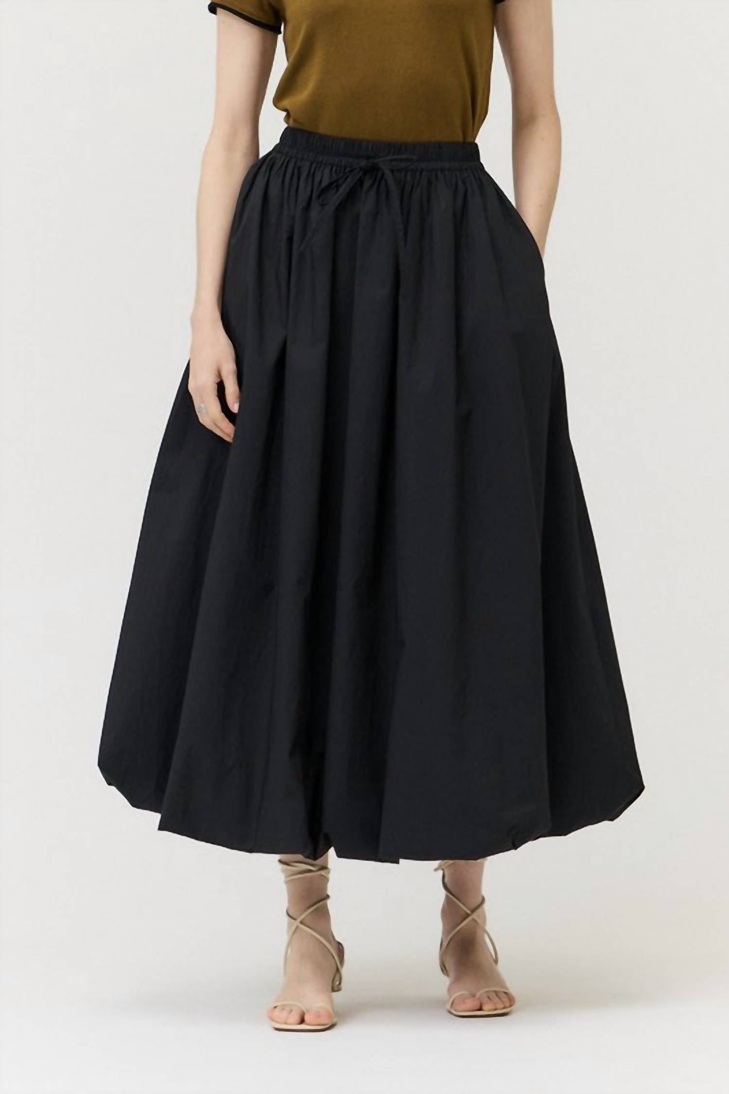 GRADE & GATHER BUBBLE MIDI SKIRT in black - women's skirt - detail view