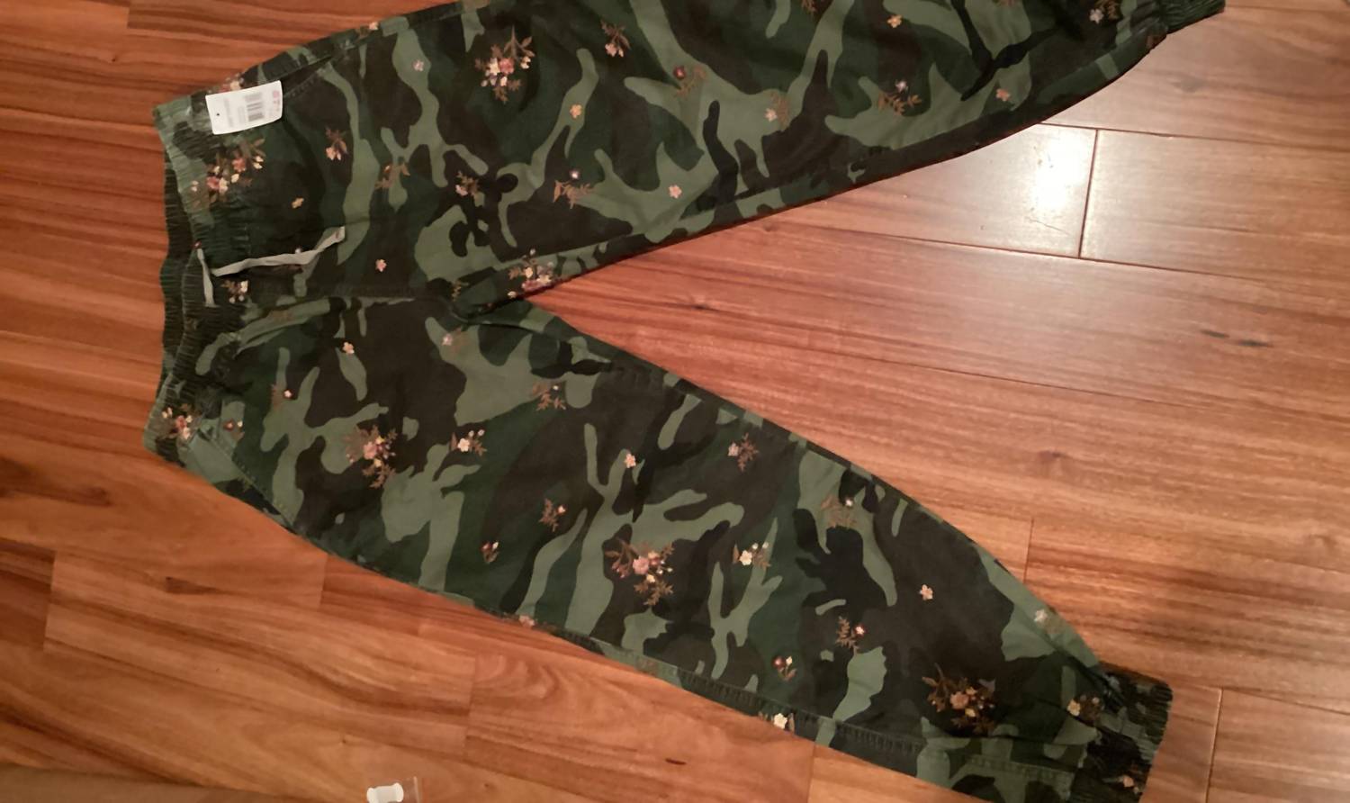 DRIFTWOOD Women's Banded Pant in camo black - women's pants