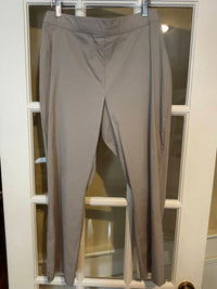 Foil - Women's Capri Pant