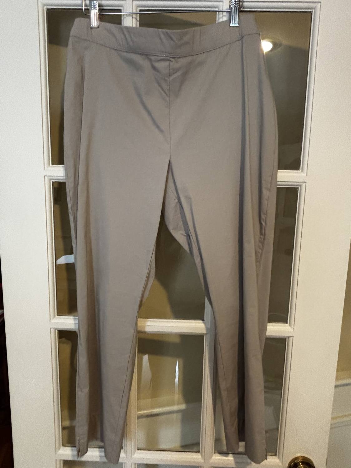 Foil - Women's Capri Pant