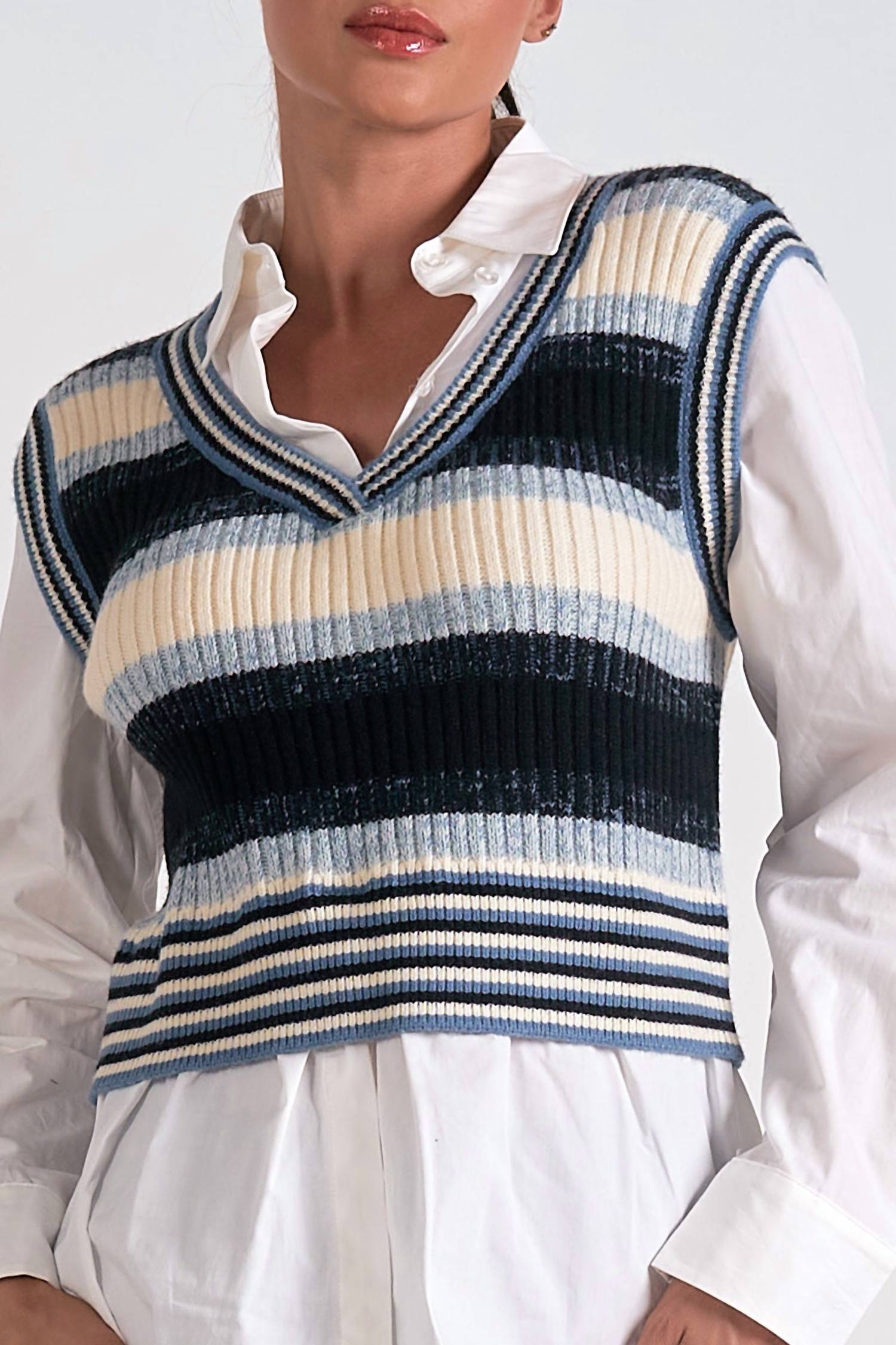 Elan - Kaia Sweater Vest Collar Top Set