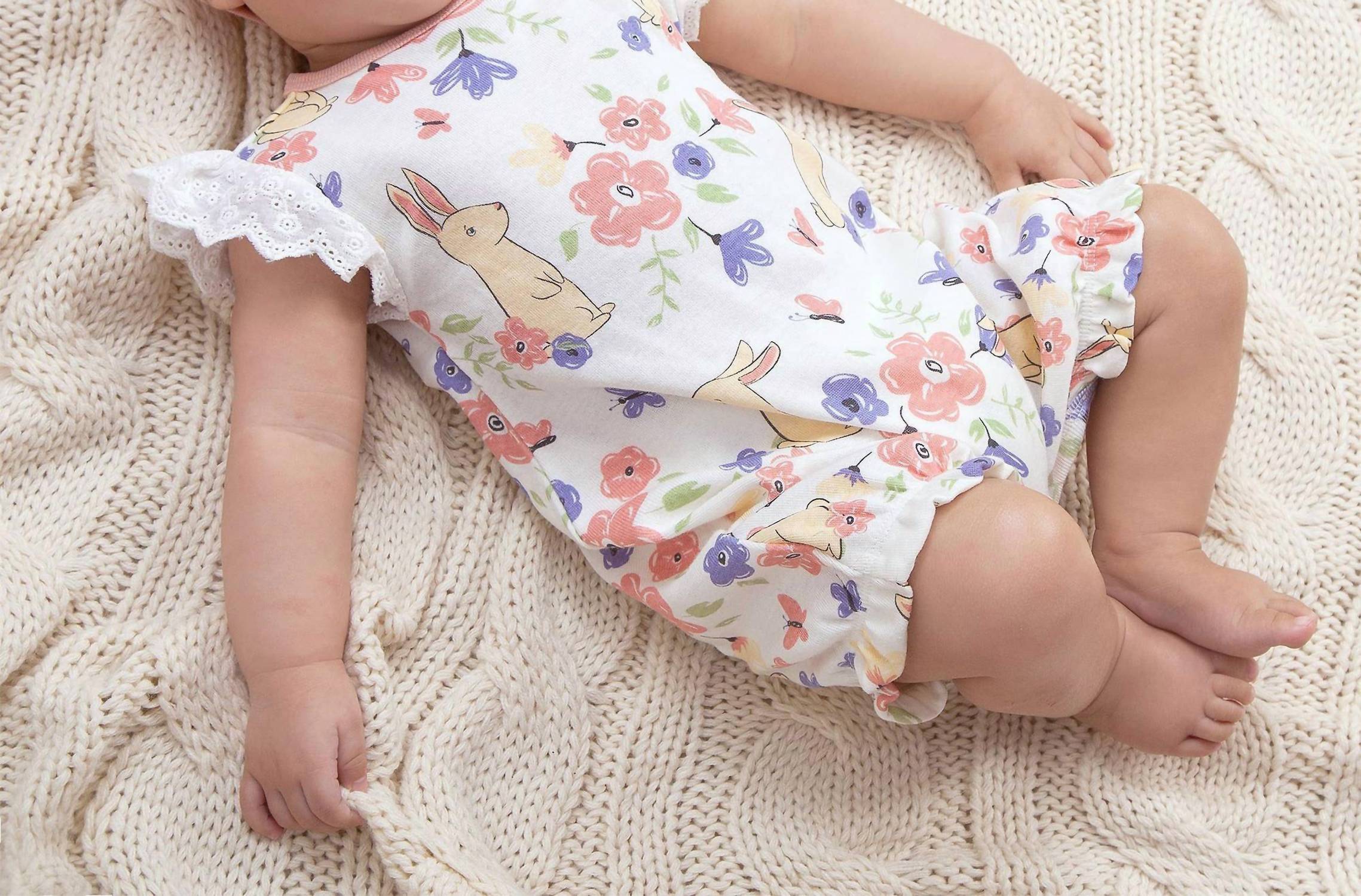 Tesa Babe "Lucy Bow" Headband for Baby Girls in coral - kids' accessory - detail view