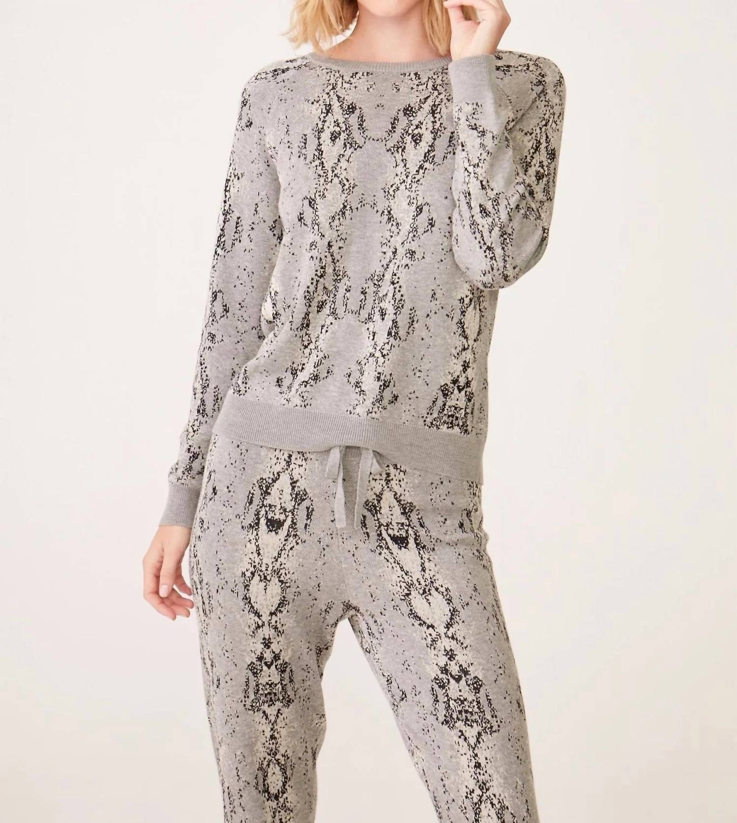 MONROW Snake Raglan Sweater in heather grey - women's sweater