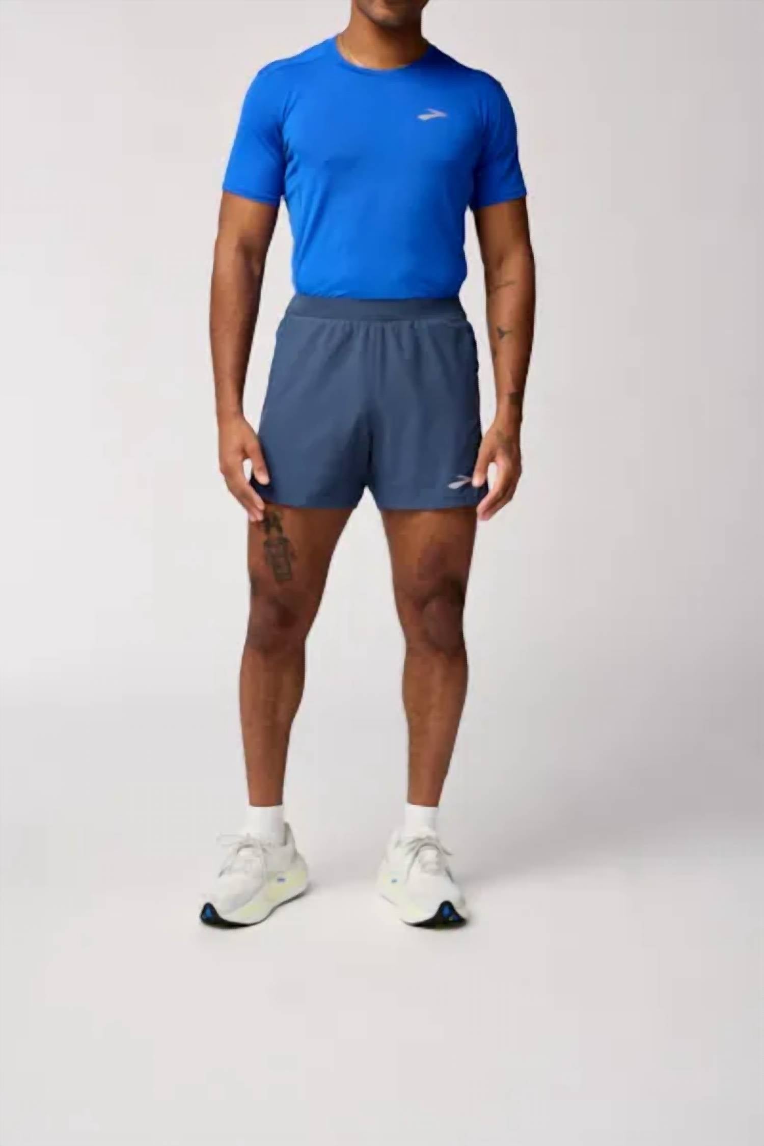 BROOKS Journey 5" Athletic Short in blue slate speed logo - men's shorts