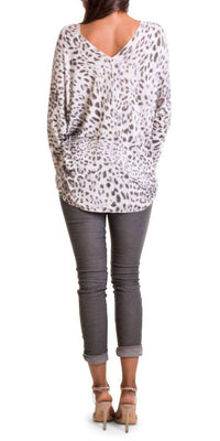 Gigi Moda - Cammie Leopard V-neck Sweater