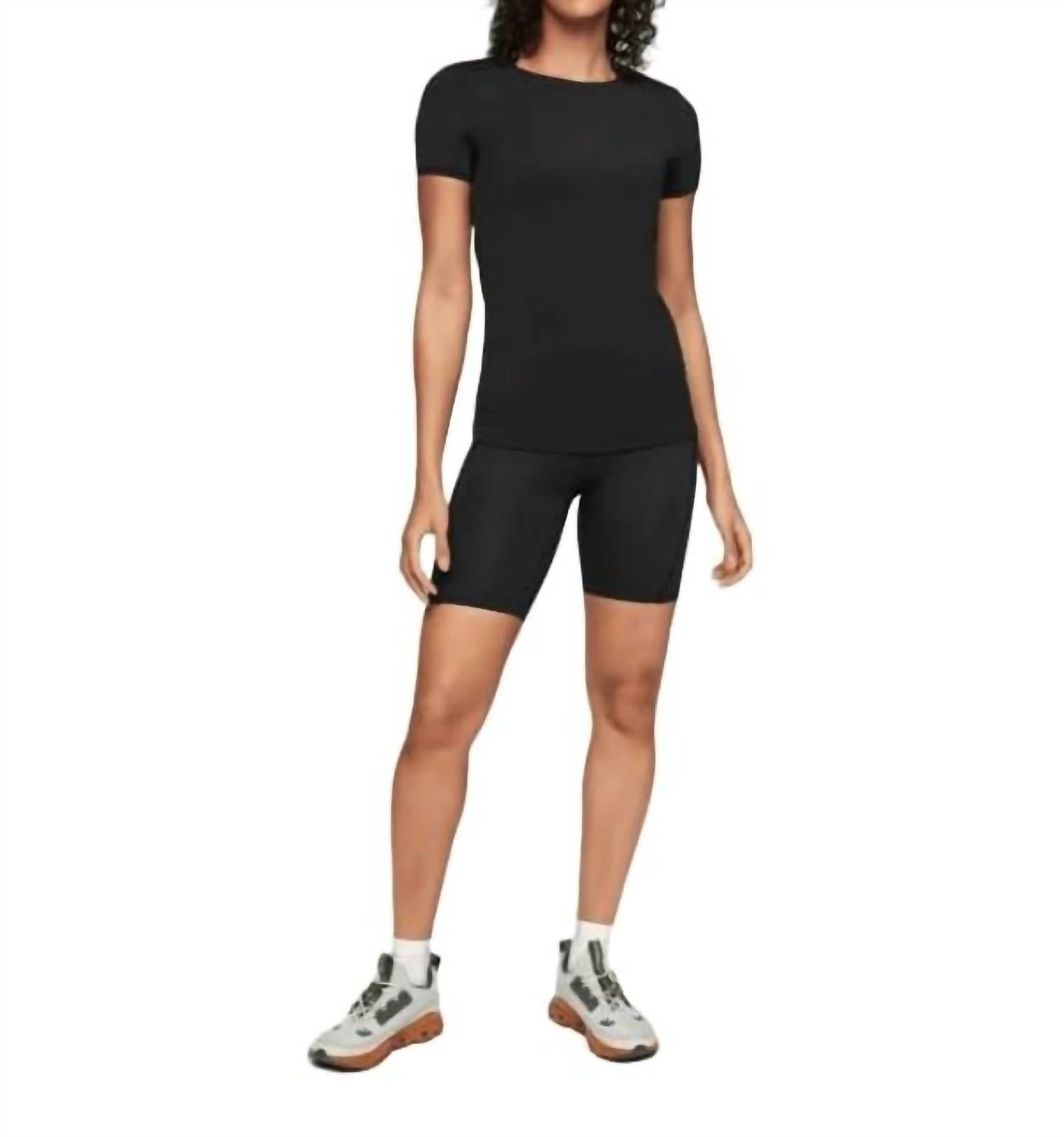 On Running Women's Movement Top in black - women's t-shirt