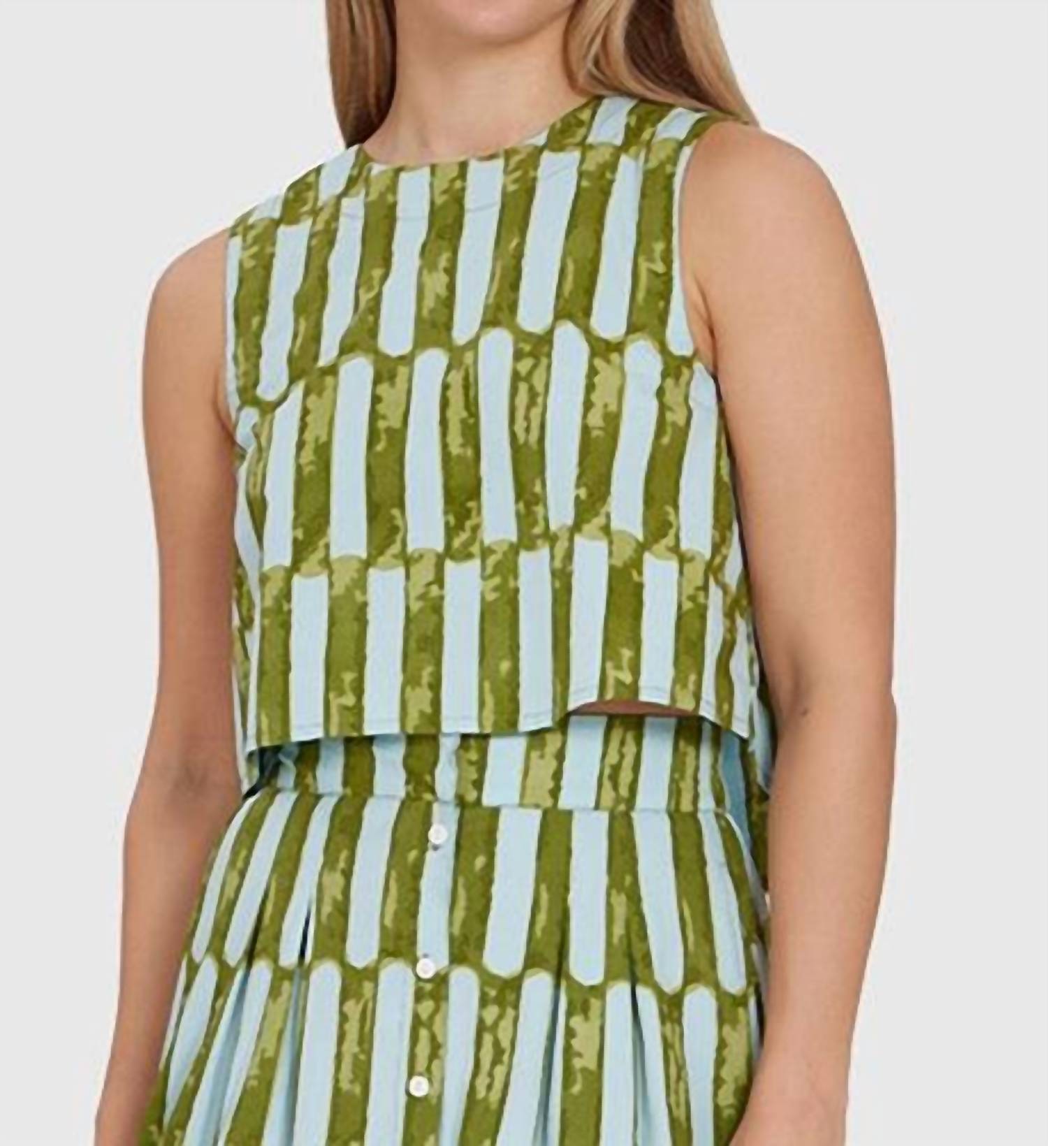 Livro - Sleeveless Crop Top
