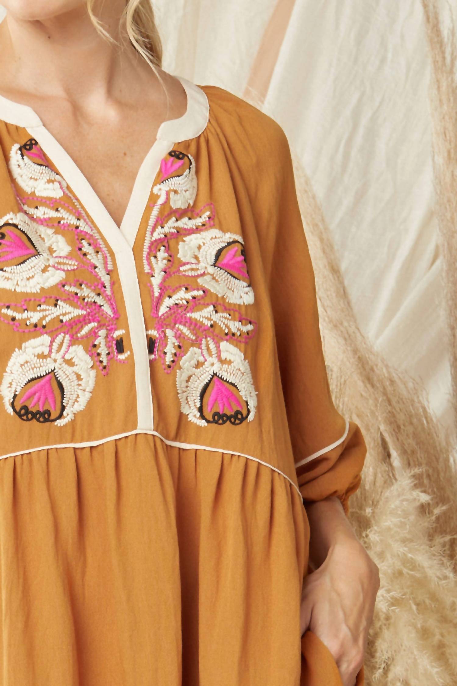 Entro - Boston Embroidered Dress