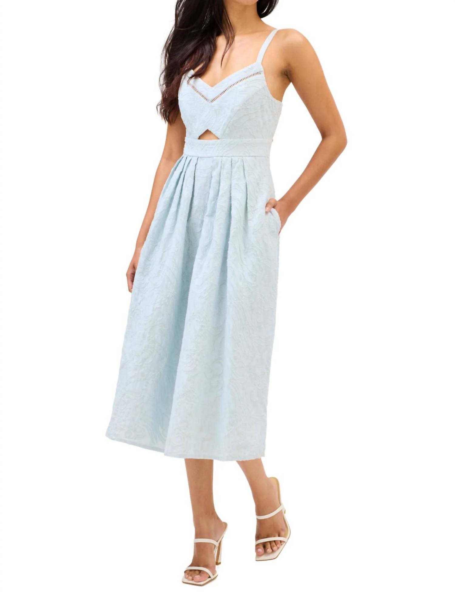 0 Limit Fashion - Embroidered Natalie Midi Dress