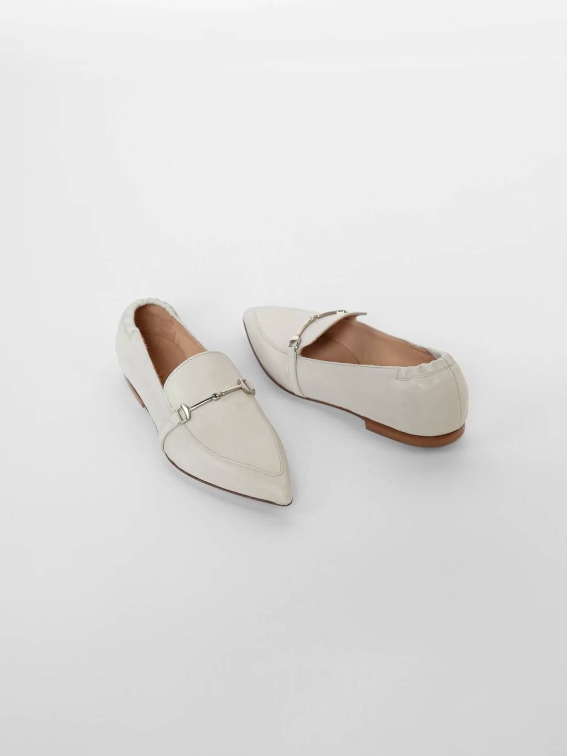 Laura Bellariva - Women's Toledo Sasso Pointed-toe Flat Leather Loafer