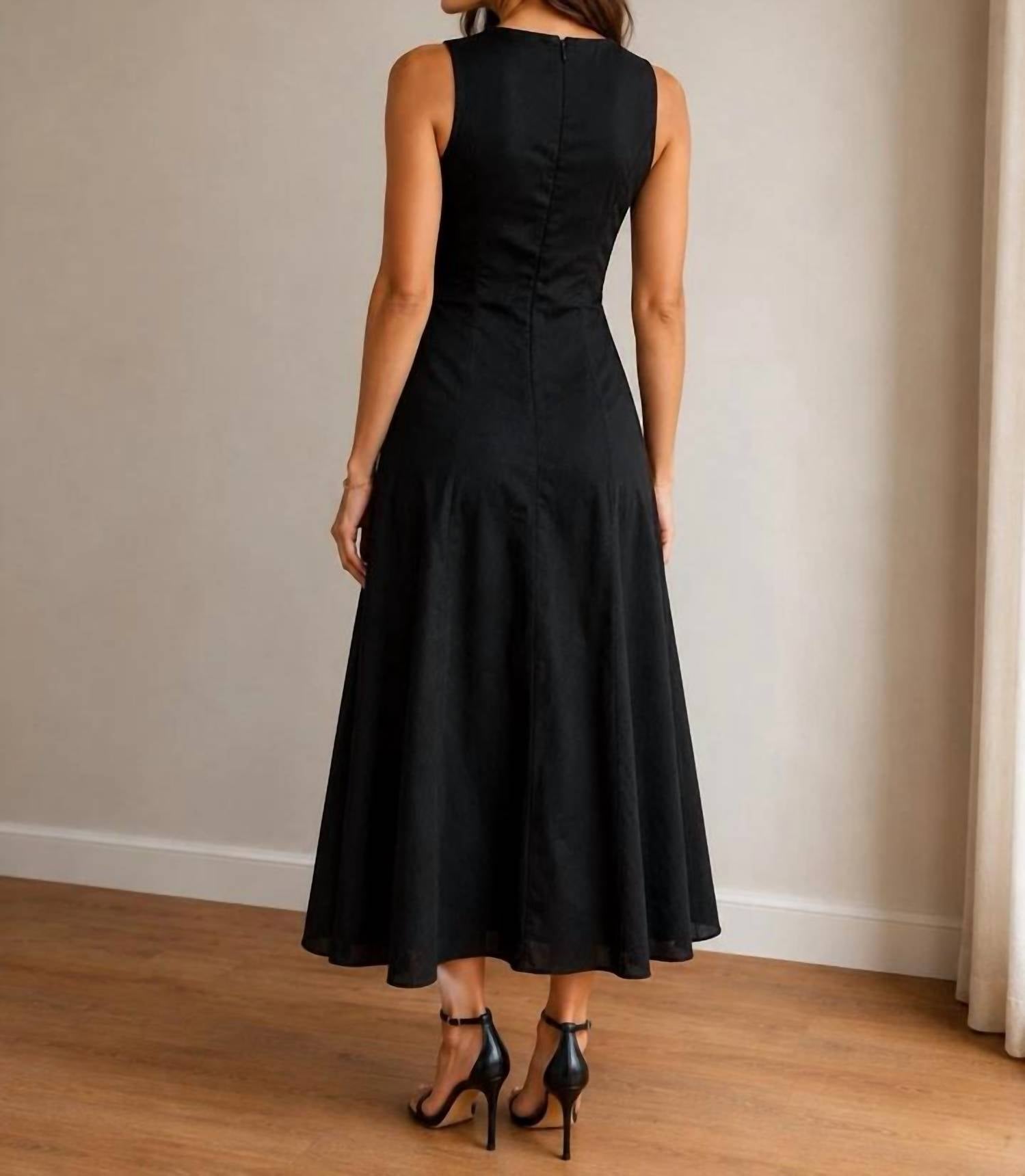 Elie Tahari - Sleeveless Maxi Dress