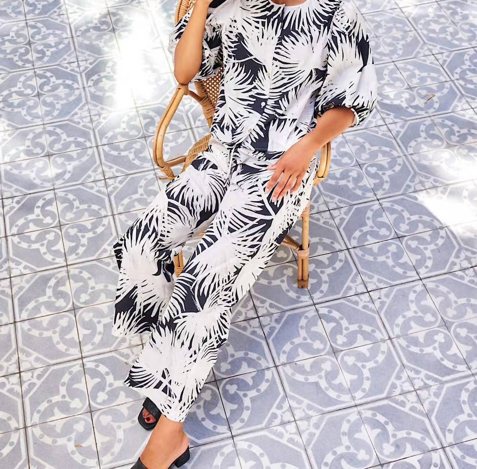Karen Kane - Drawstring Print Cropped Pants
