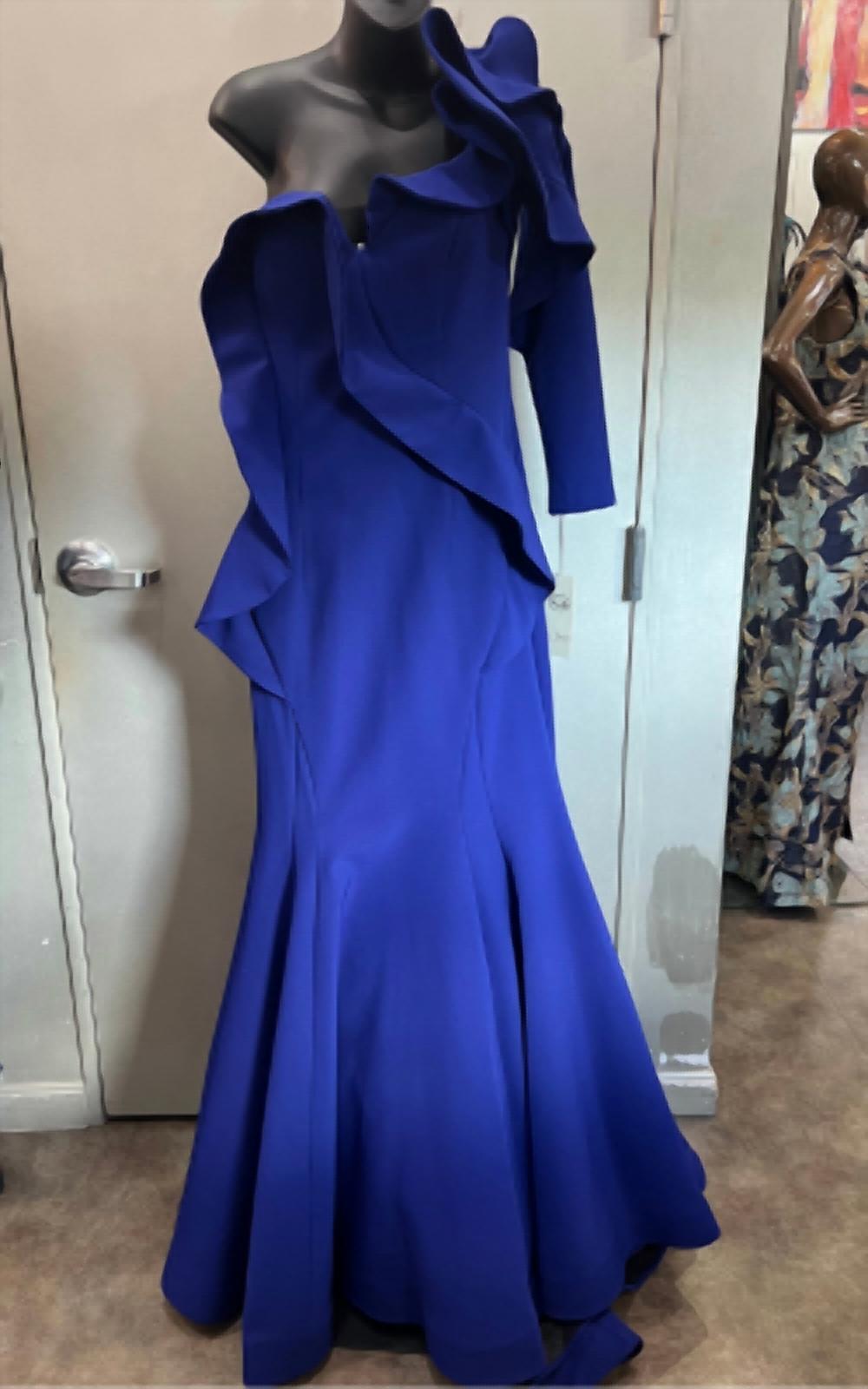 La Pateau - One Shoulder Ruffle Mermaid Gown