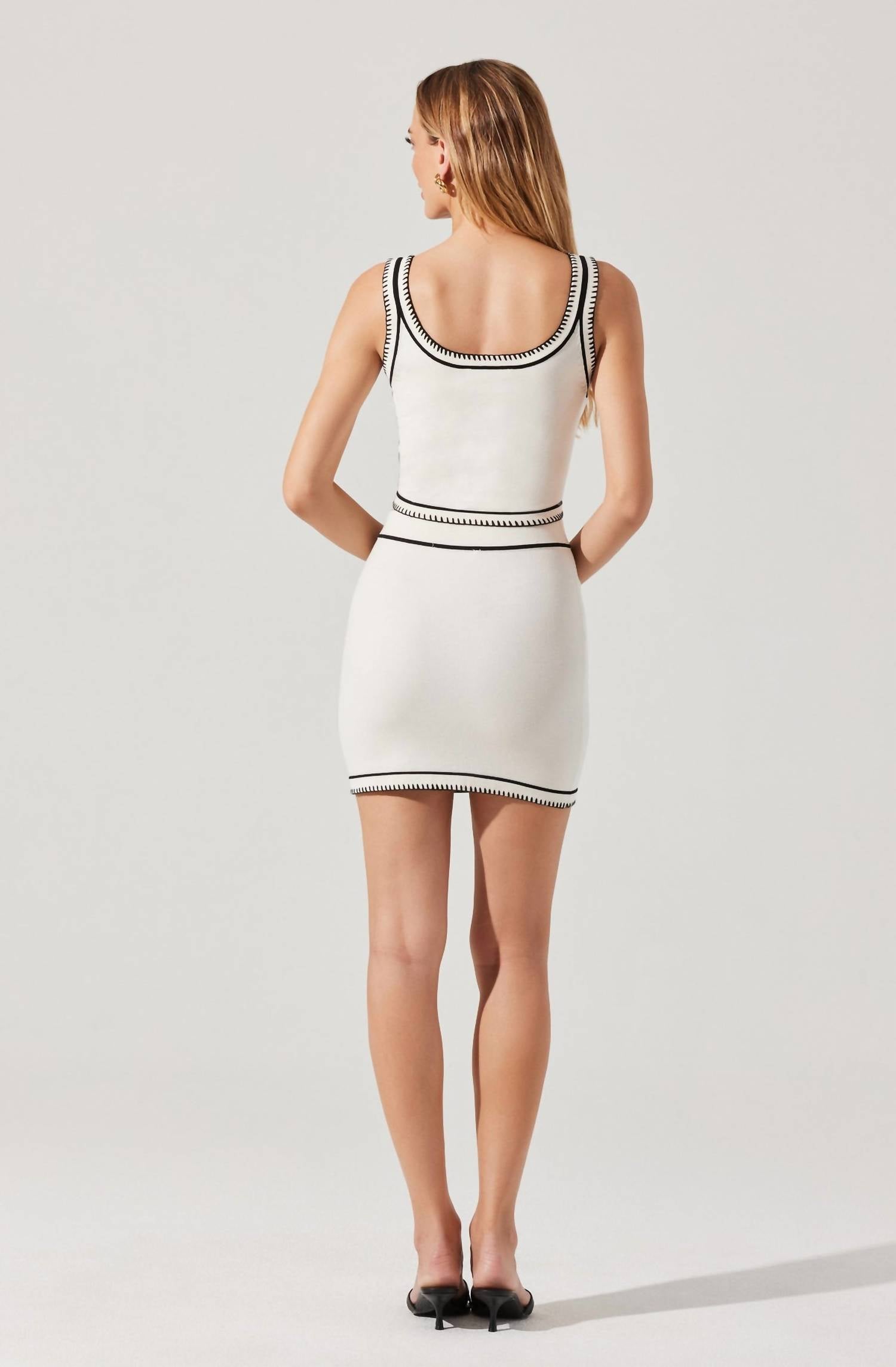 Astr - Sessy Contrast Stitch Mini Skirt