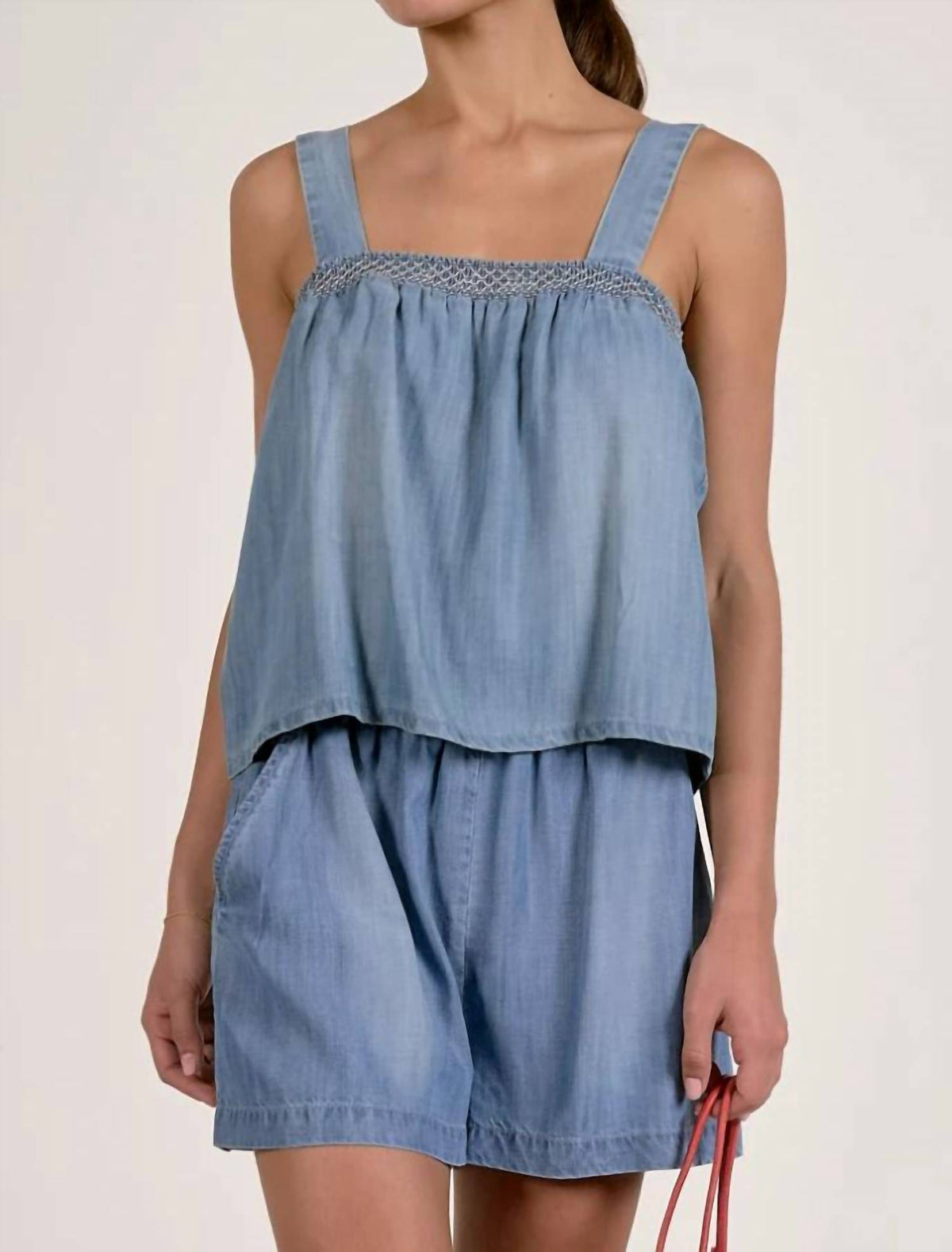 Elan - Sleeveless Squareneck Tank
