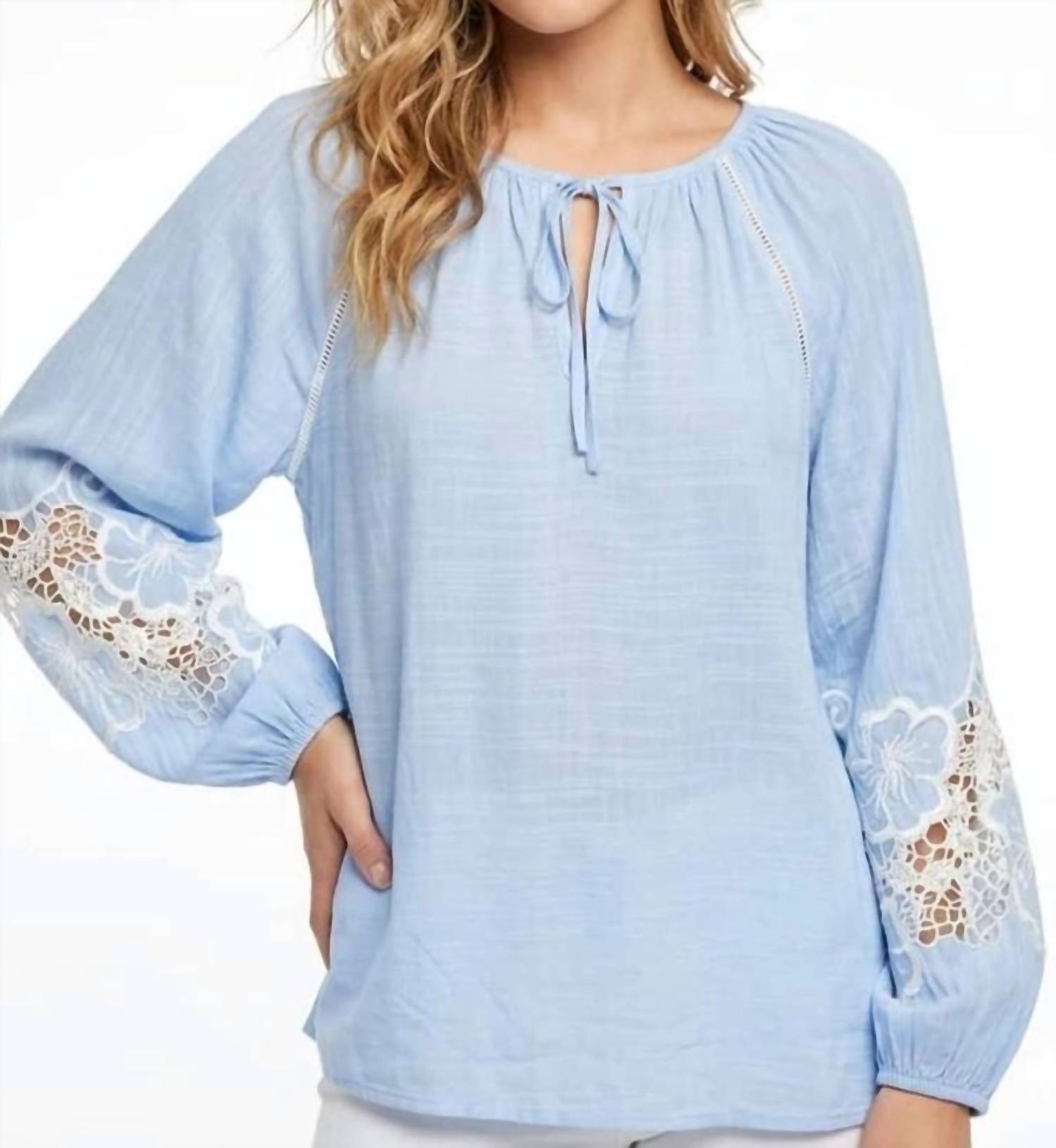 Keren Hart - Crochet Lace Quarter-sleeve Blouse