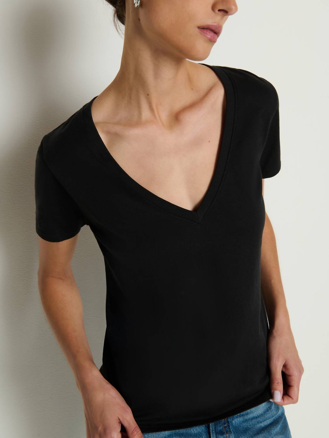 Nation Ltd - Blair Slim V-neck Top