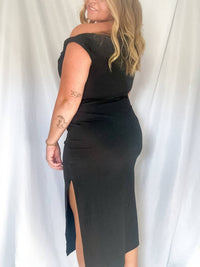 Le Lis - Kira Twisted Shoulder Midi Dress