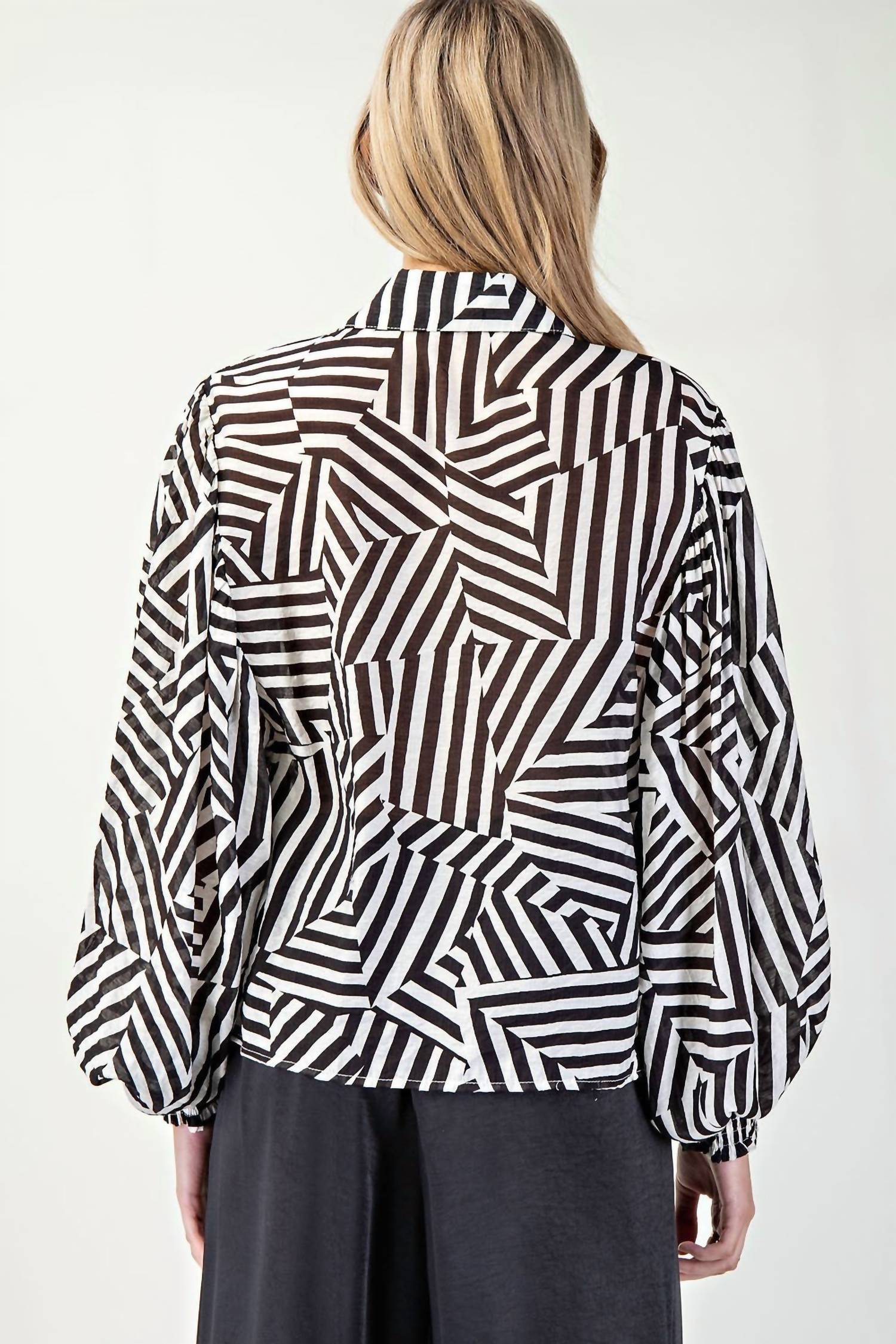 Ee:Some - Printed Bubble Sleeve Button Down Top