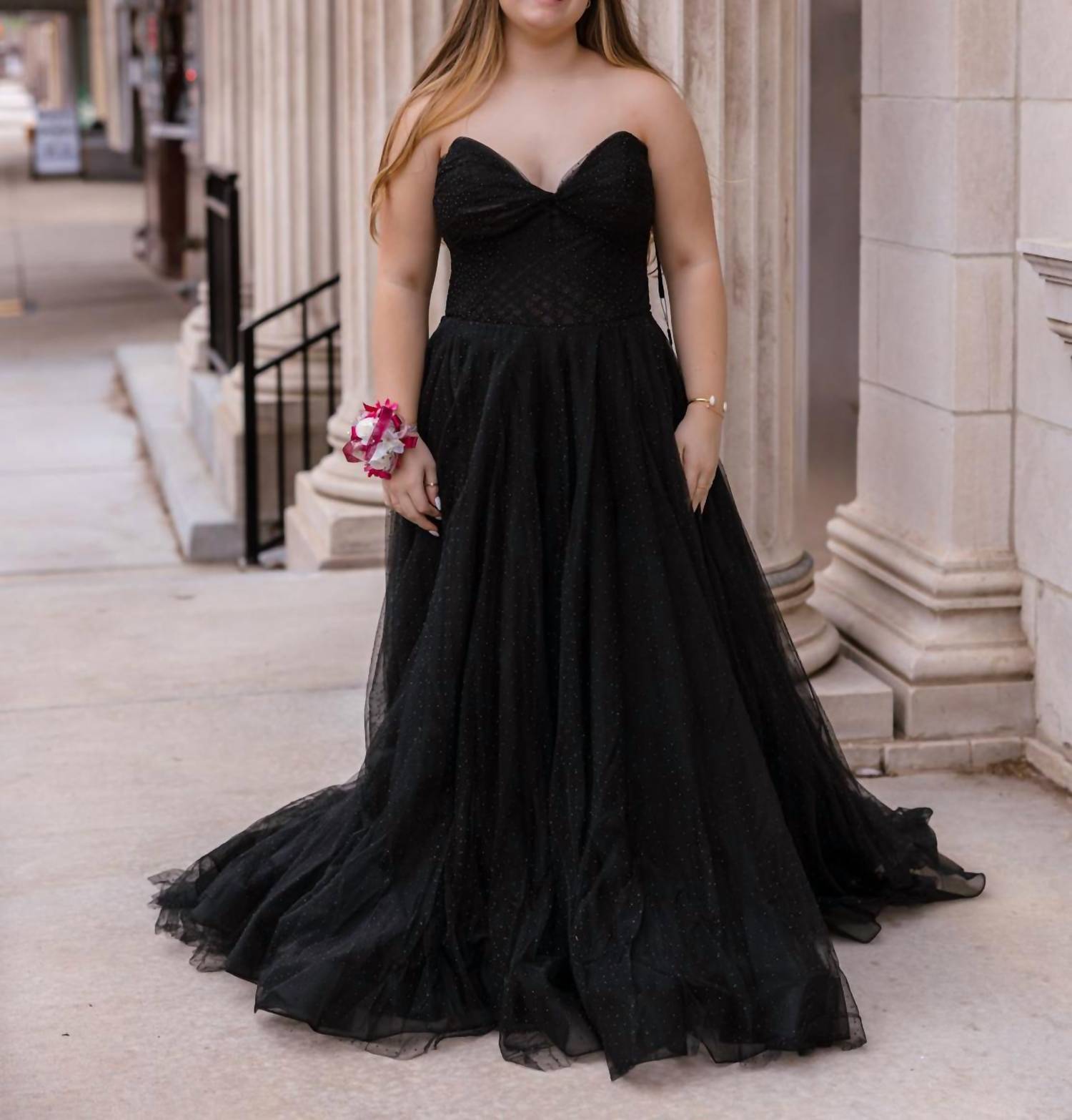 La Femme Women's Stunning Strapless Prom Dress in black - women's dress