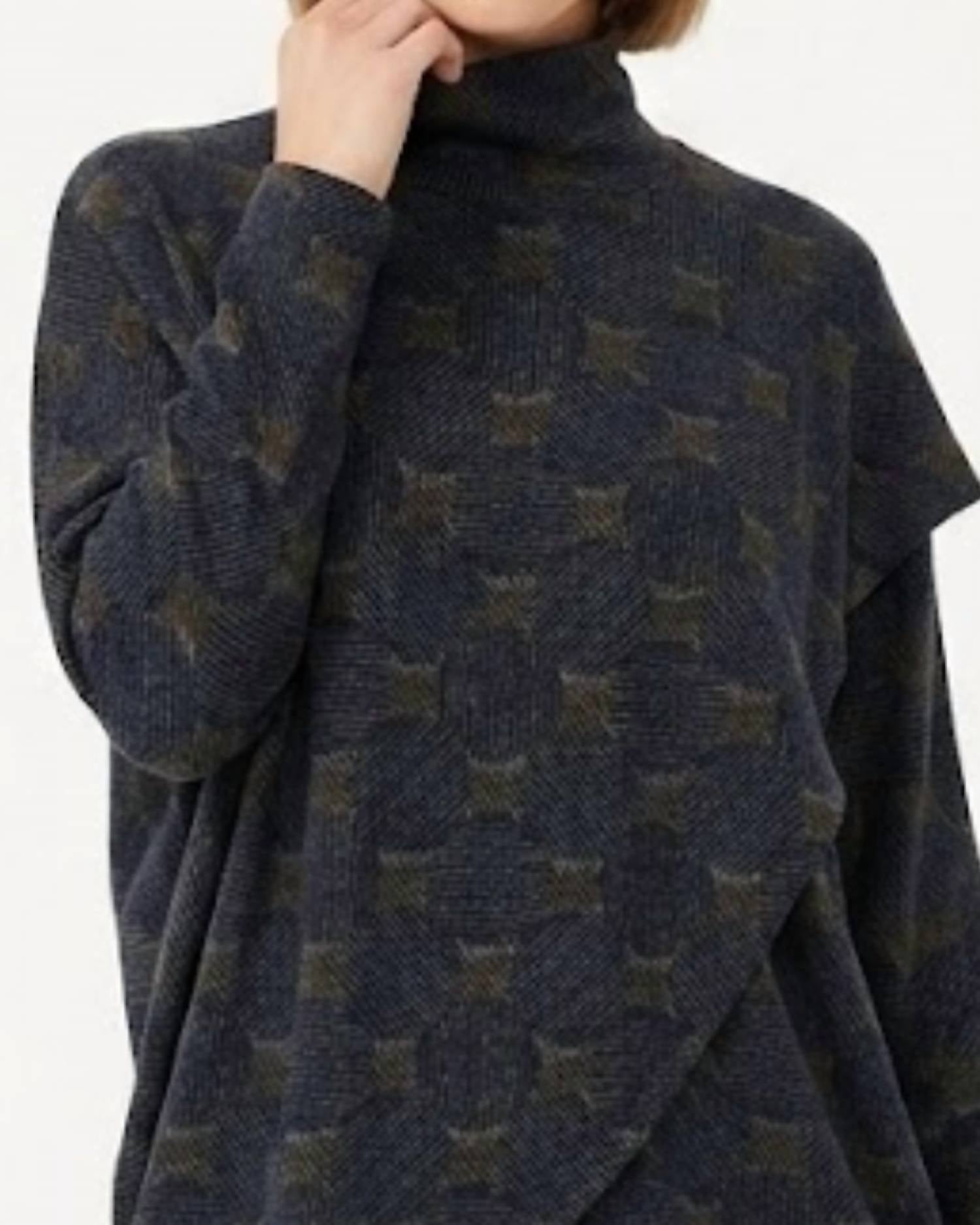 Nally & Millie - Abstract Circle Crossover Top