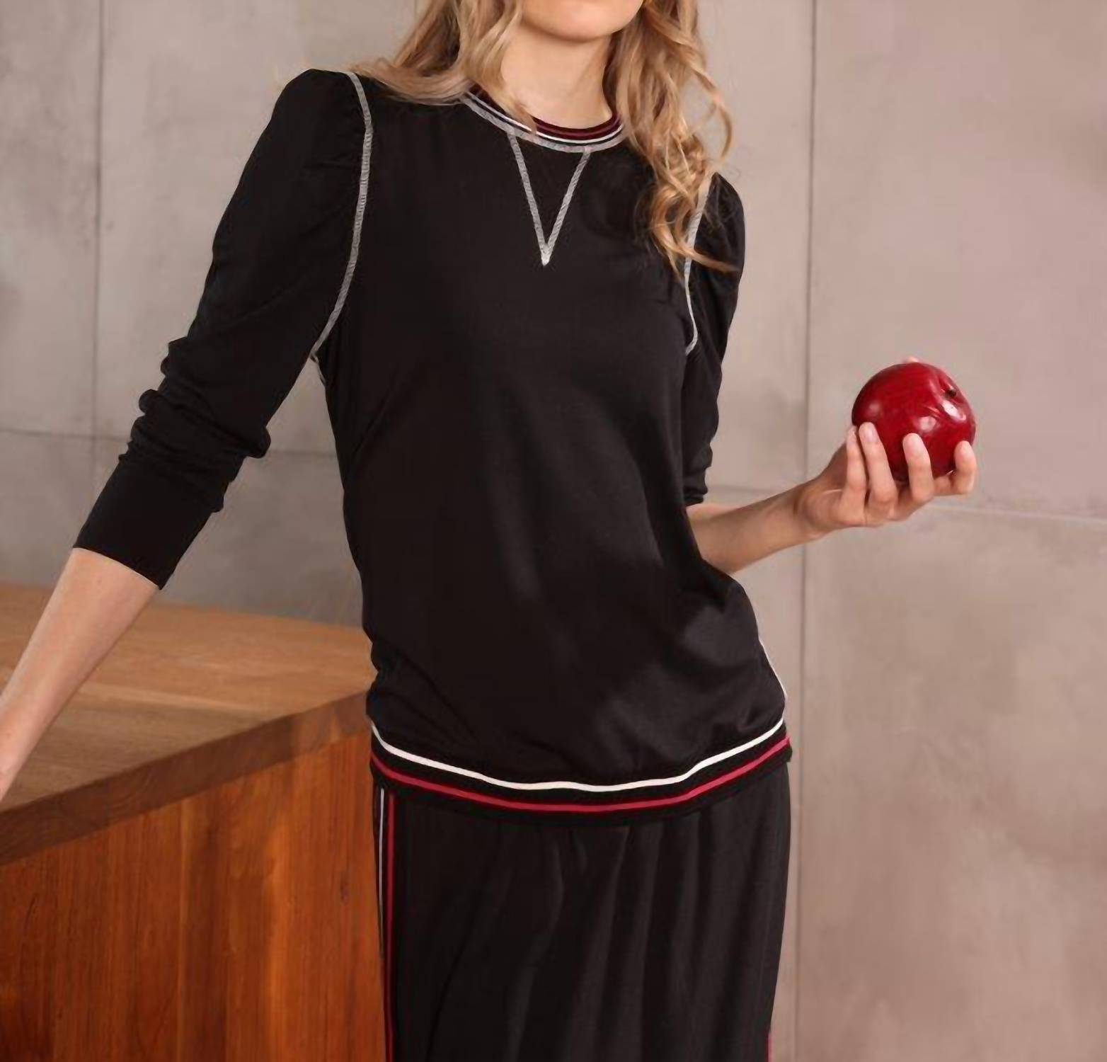 Simondona - Contrast Stitching Long Sleeve Tee