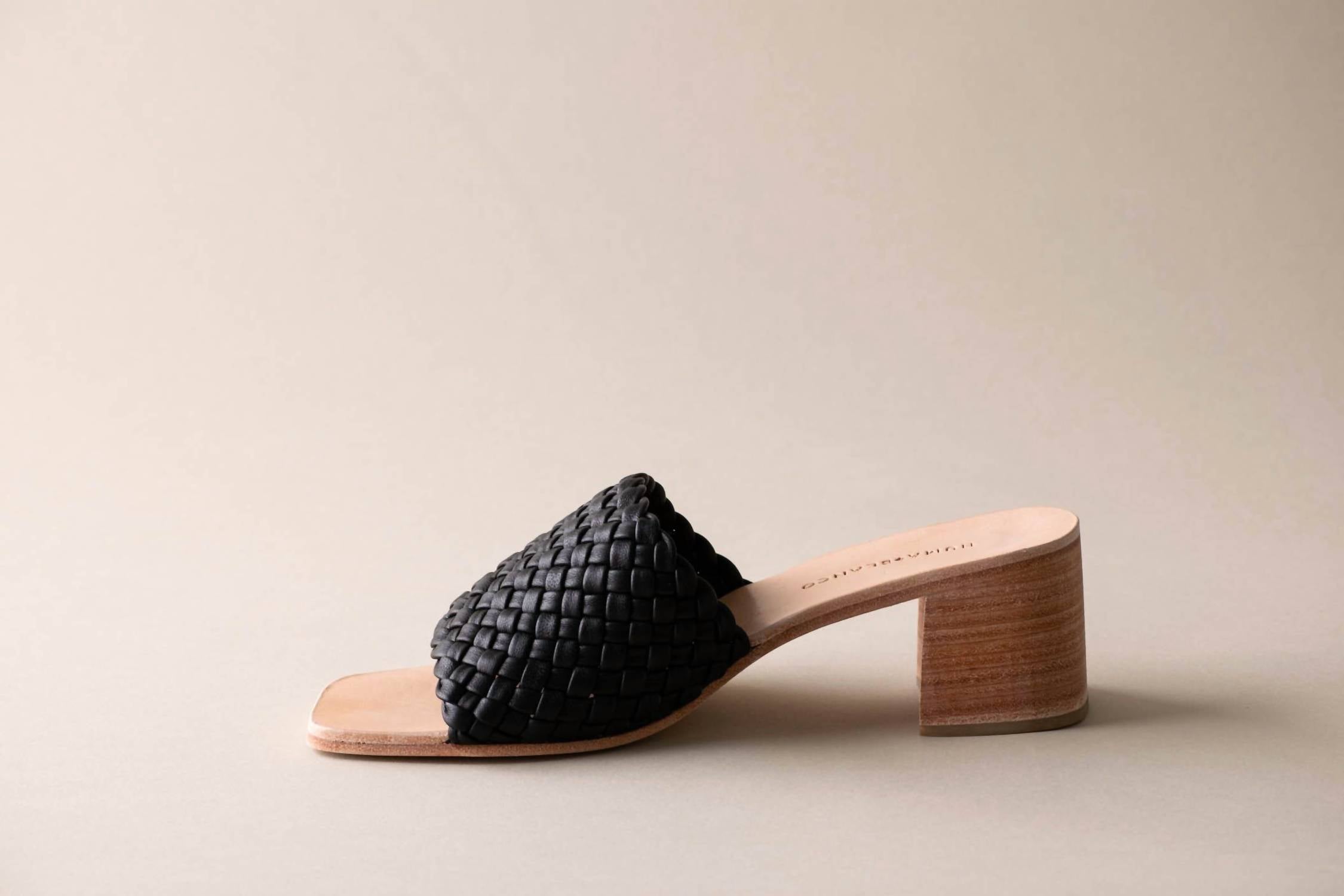 GIA SANDALS