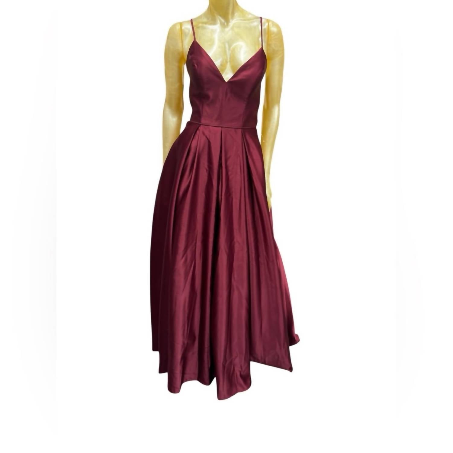 Blondie Nites Elegant Evening Gown in burgundy - women's dress - detail view