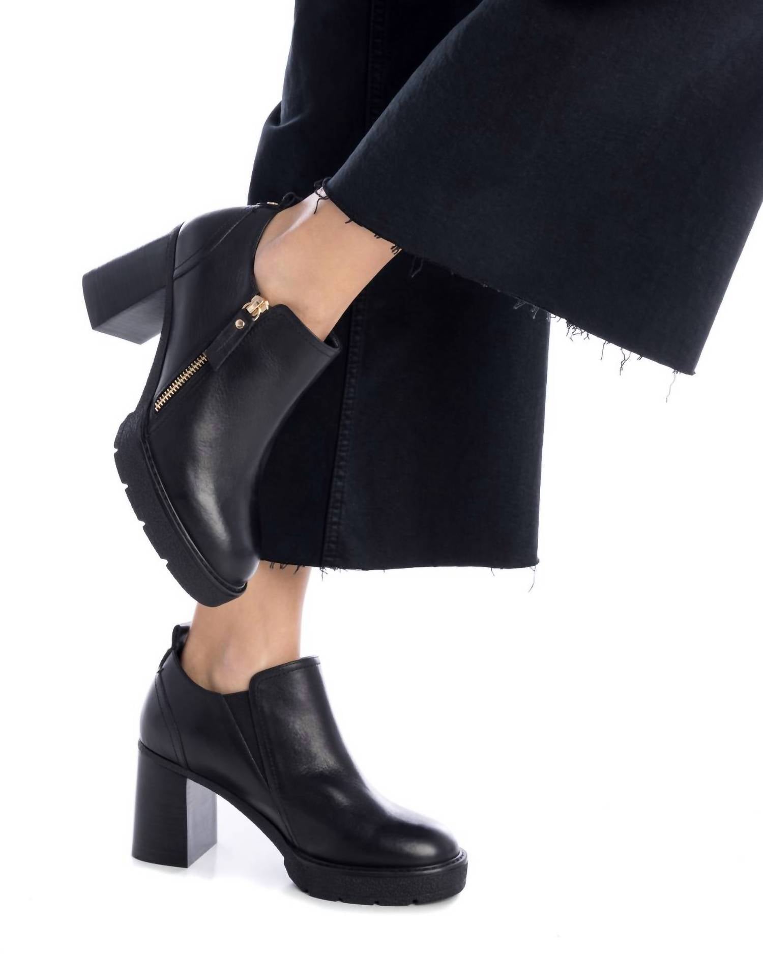 Xti - Women's Carmela Collection Booties