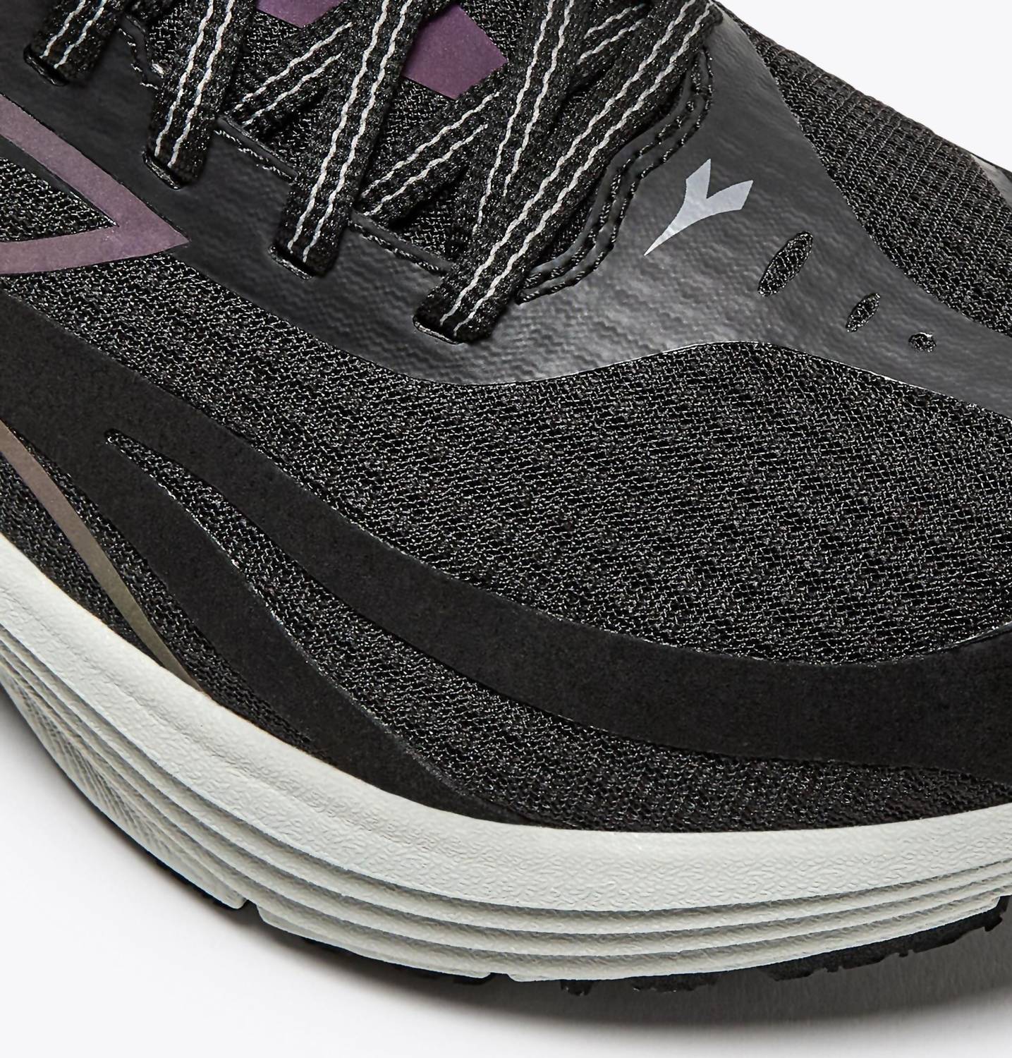 Diadora - Women's Mythos Blushield 9 Vortice Hip Sneakers