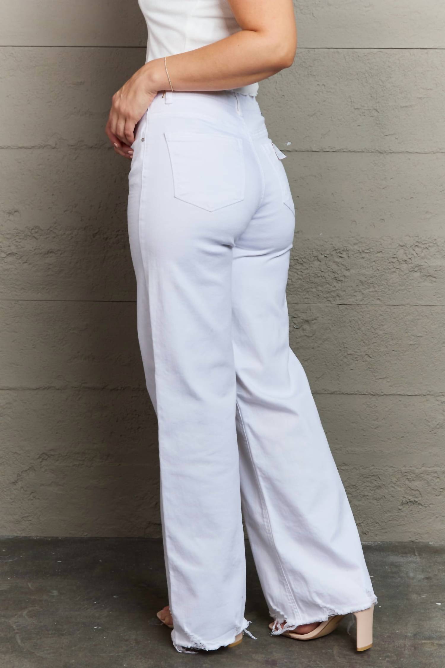 Risen - Raw Hem Jeans
