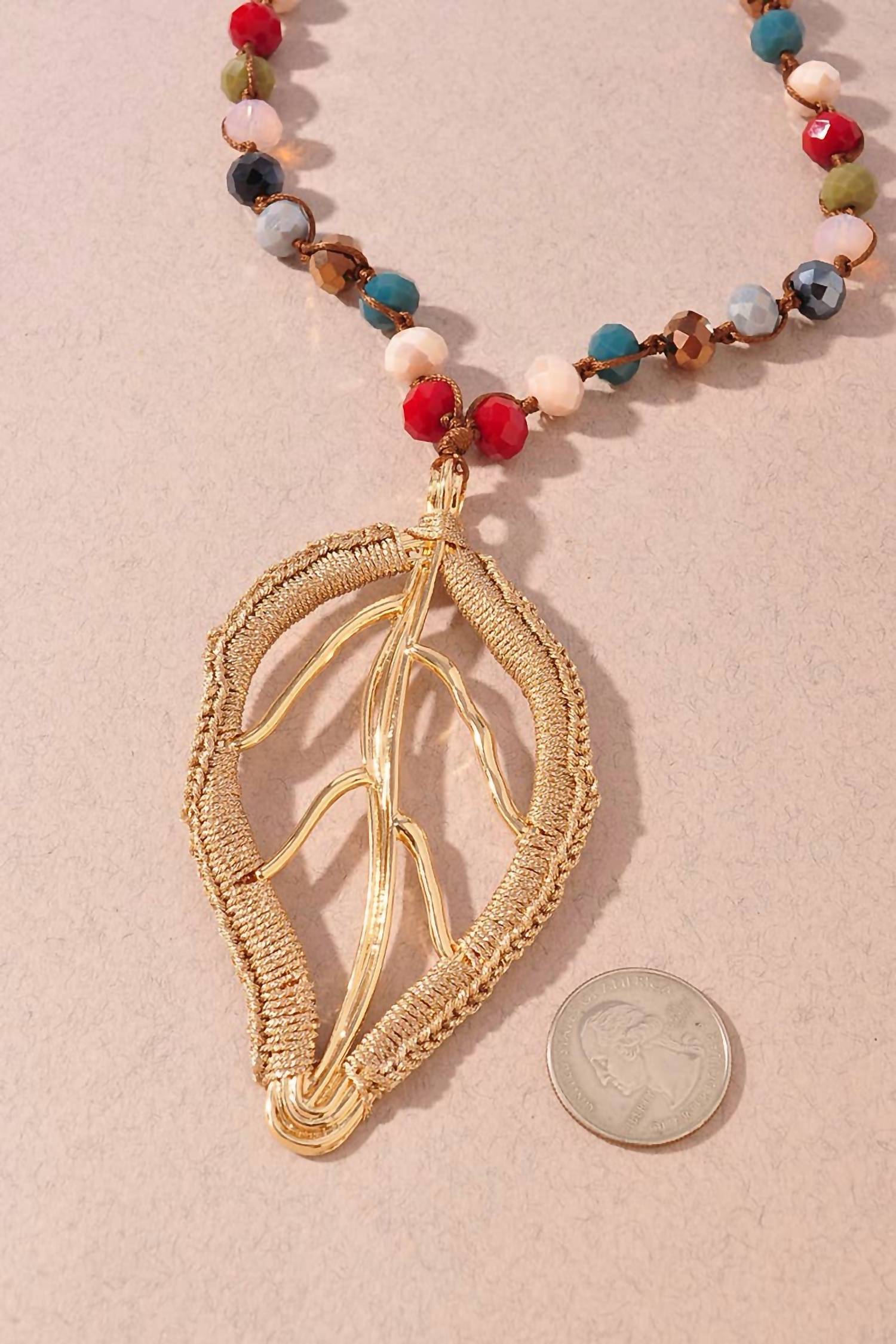 Merveille - Women's Mixed Bead Leaf Pendant Necklace