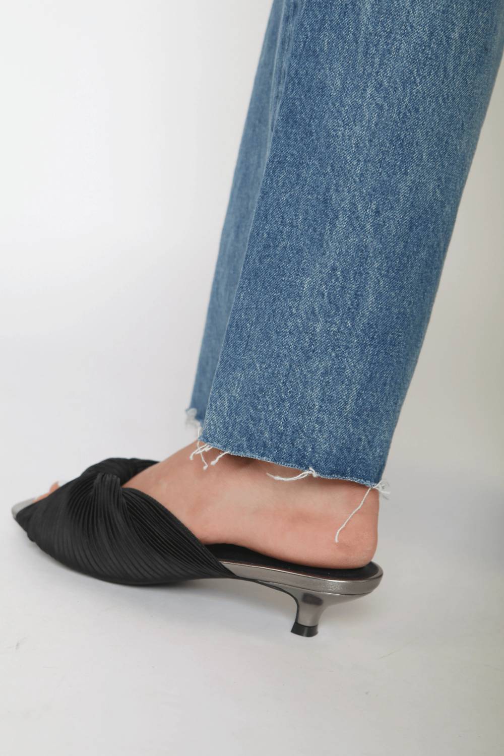 Intentionally Blank - Women's Curfew Leather Kitten Heel