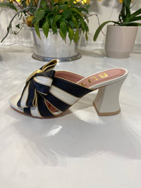 Butrich - Women's Samantha Pumps