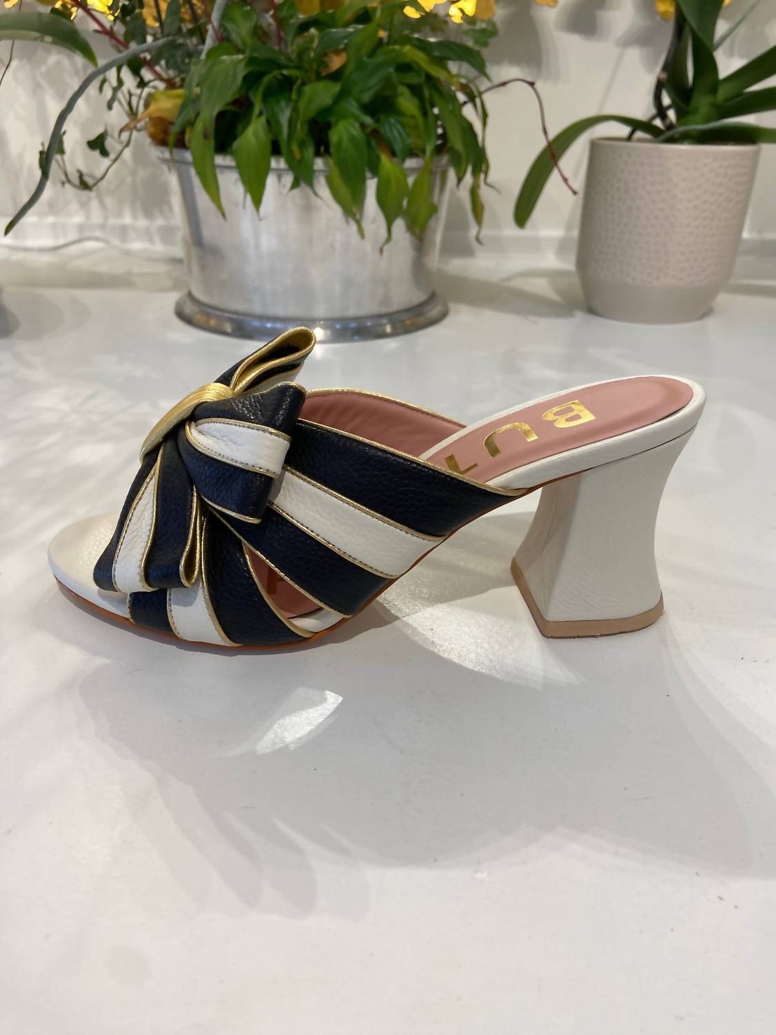 Butrich - Women's Samantha Pumps