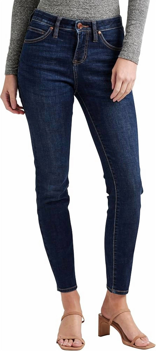 Jag - Carter Girlfriend Jean