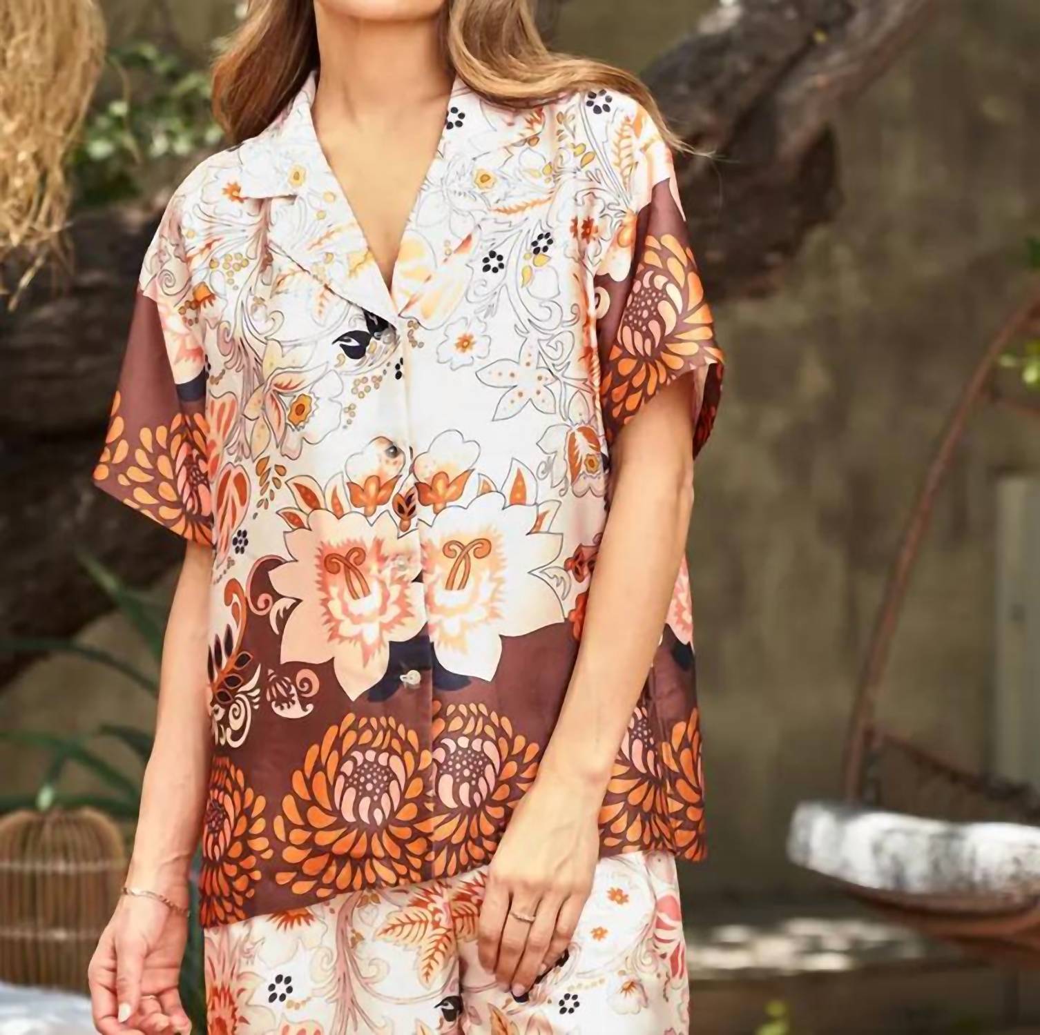 Paparazzi - Satin Border Print Camp Shirt