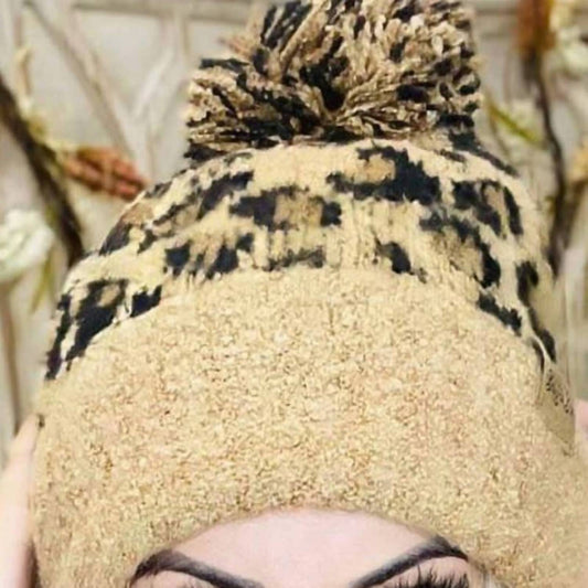 Dirty Bee - Women's Pom Pom Beanie Hat