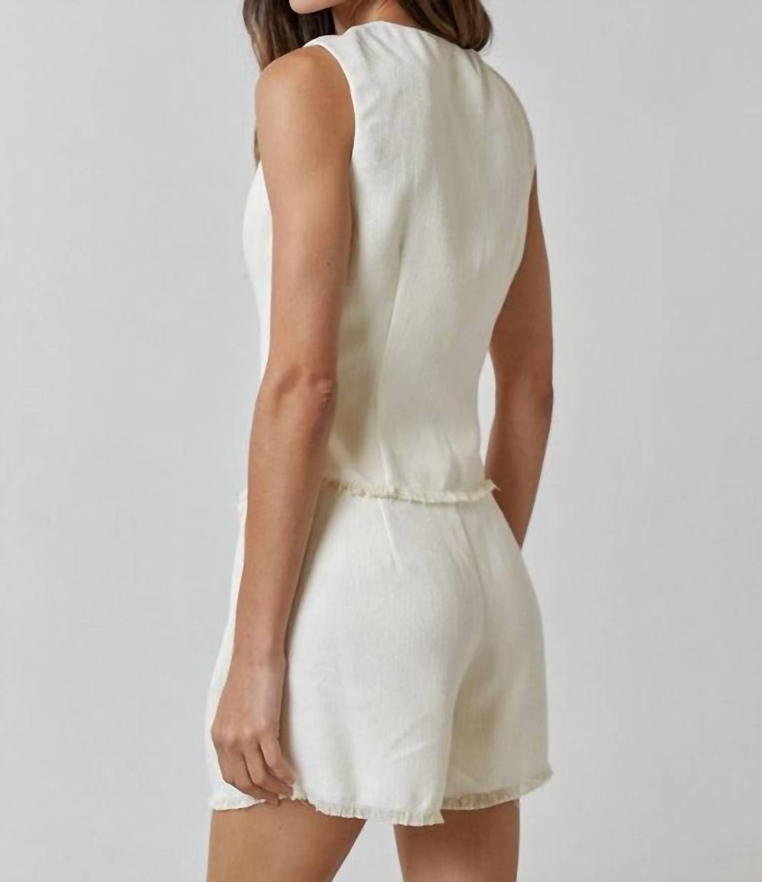Lalavon - Effortless Chic Frayed Hem Linen Vest