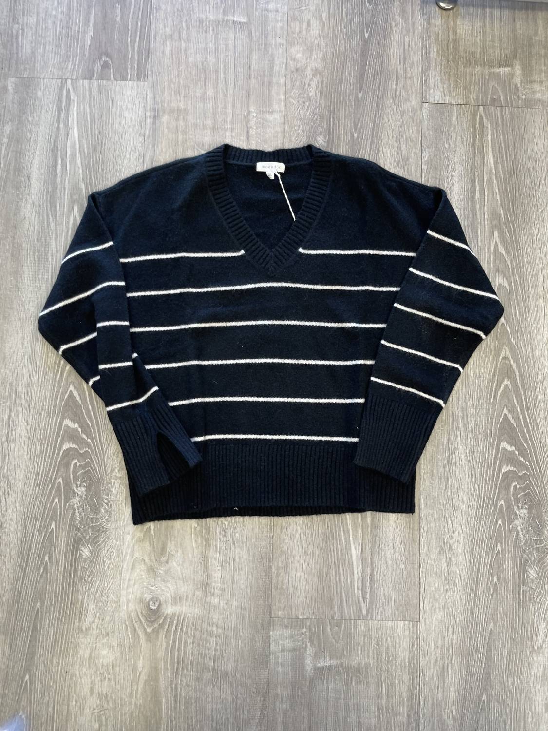 Mododoc - v neck boxy sweater